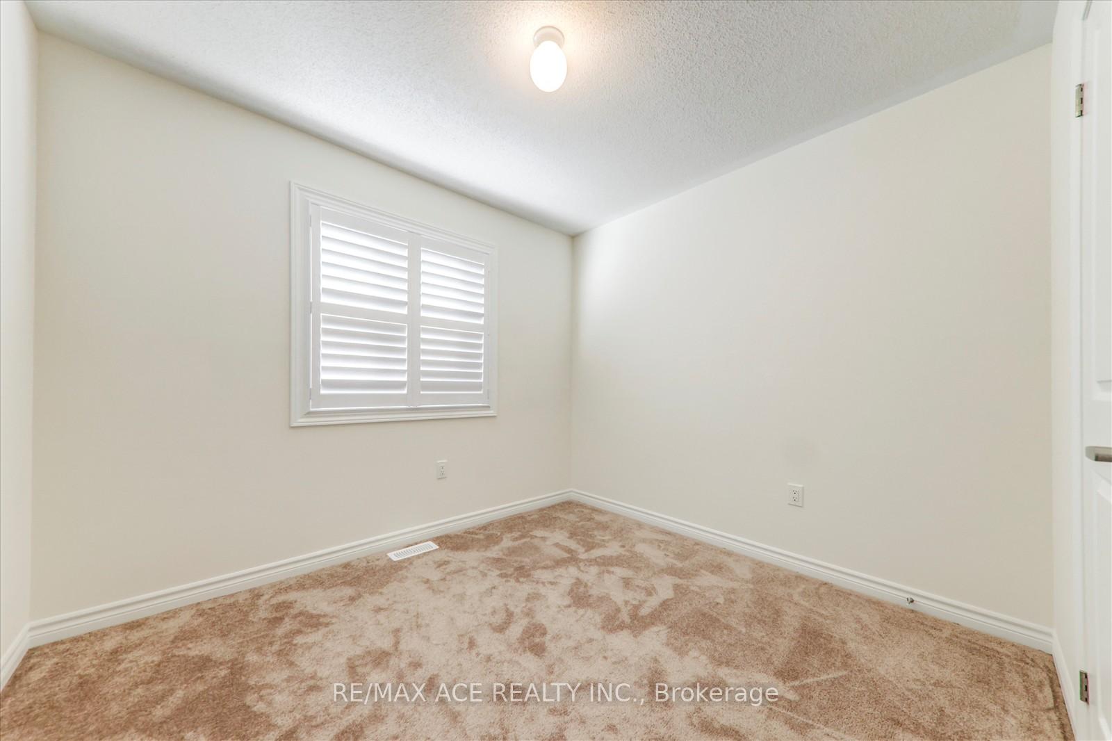 Photo 28 of 1152 Skyridge Boulevard, Pickering, Rural Pickering — HOMEH