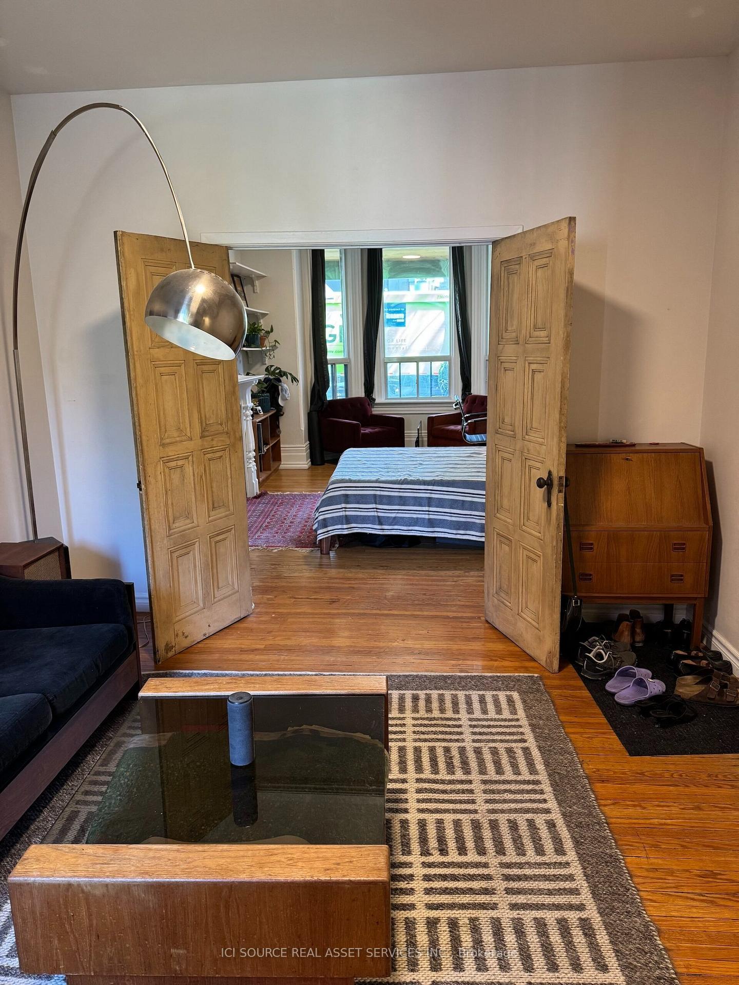 Photo 3 of Unit Main Floor, 52 Grove Avenue, Toronto, Trinity-Bellwoods — HOMEH