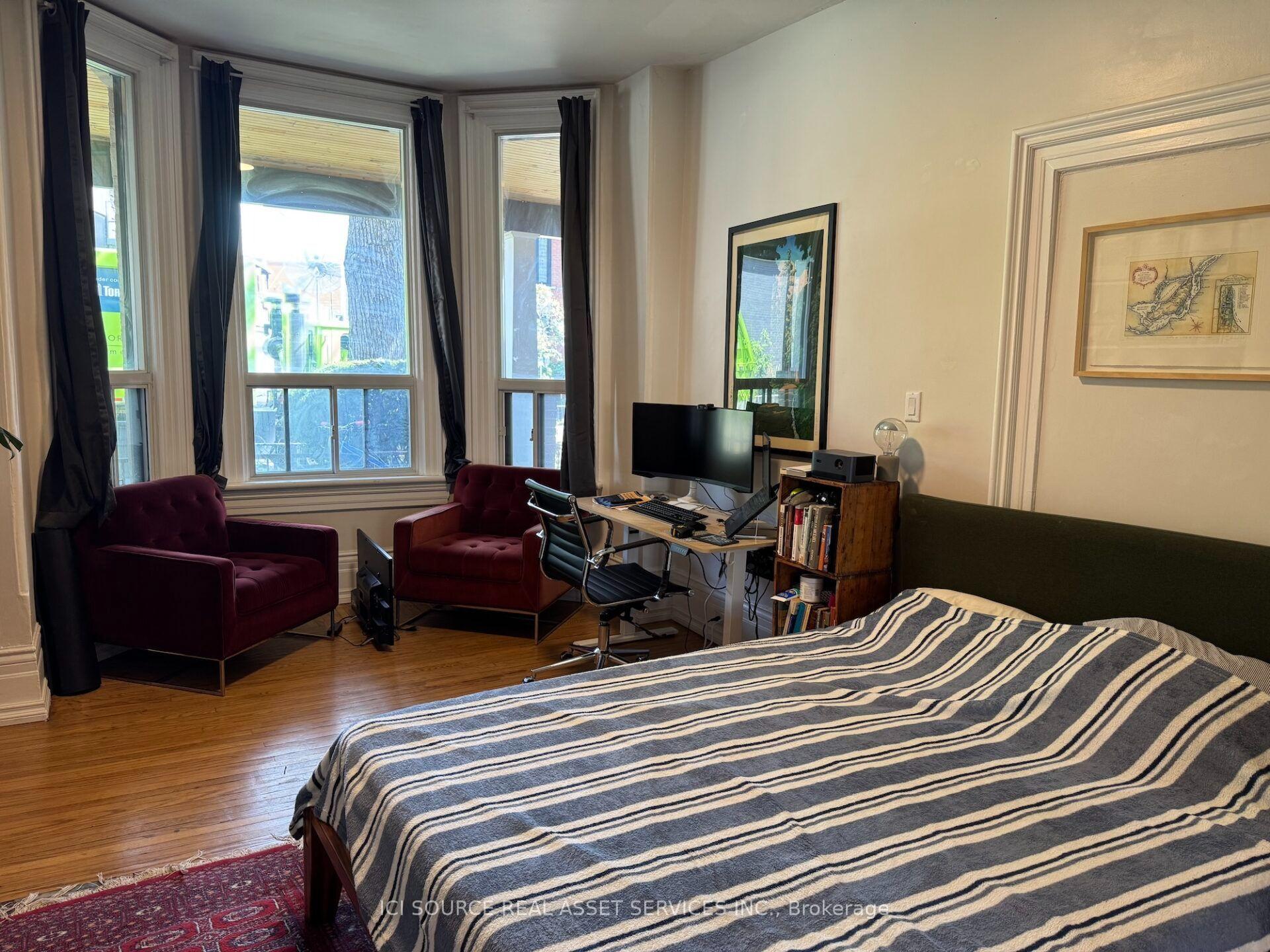 Photo 7 of Unit Main Floor, 52 Grove Avenue, Toronto, Trinity-Bellwoods — HOMEH