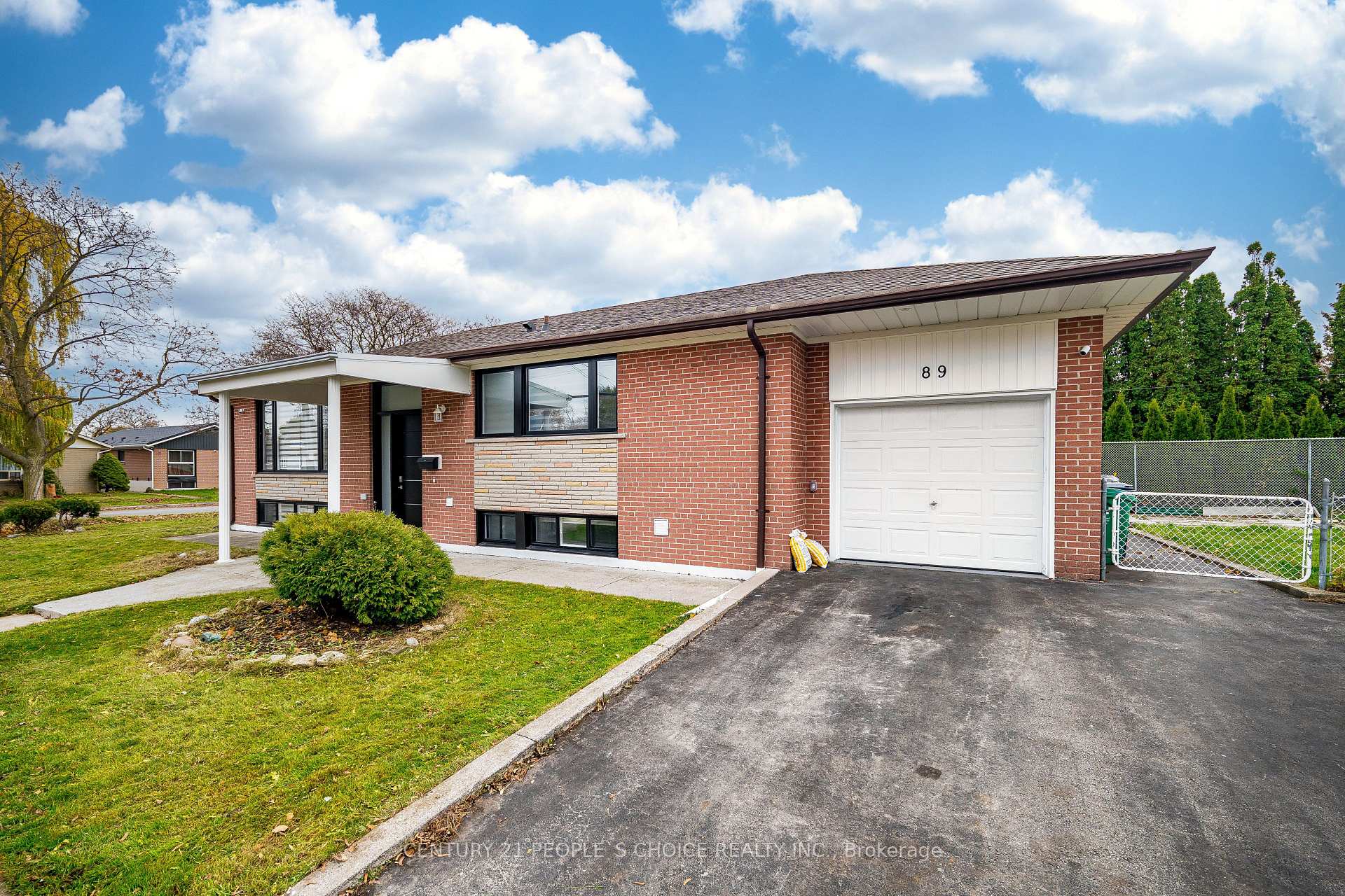 Photo 3 of Unit BSMT, 89 Thistle Down Boulevard, Etobicoke, Thistletown-Beaumonde Heights — HOMEH