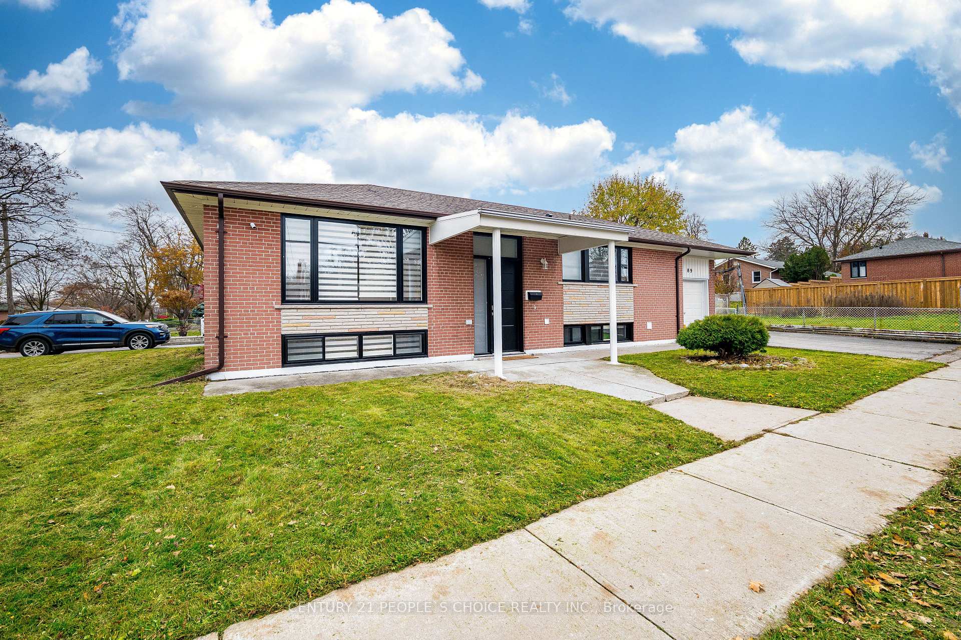 Photo 4 of Unit BSMT, 89 Thistle Down Boulevard, Etobicoke, Thistletown-Beaumonde Heights — HOMEH