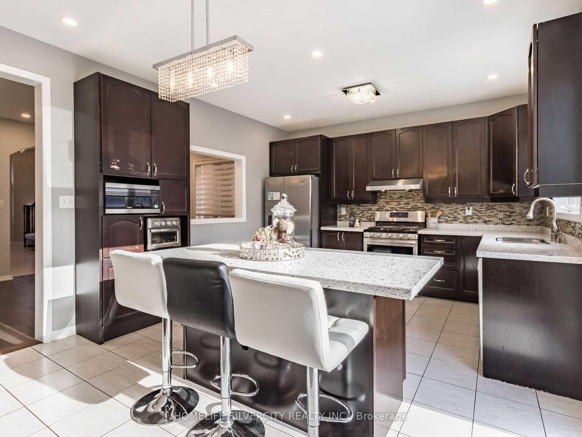 Photo 15 of 10 Bloom Drive, Brampton, Bram East — HOMEH