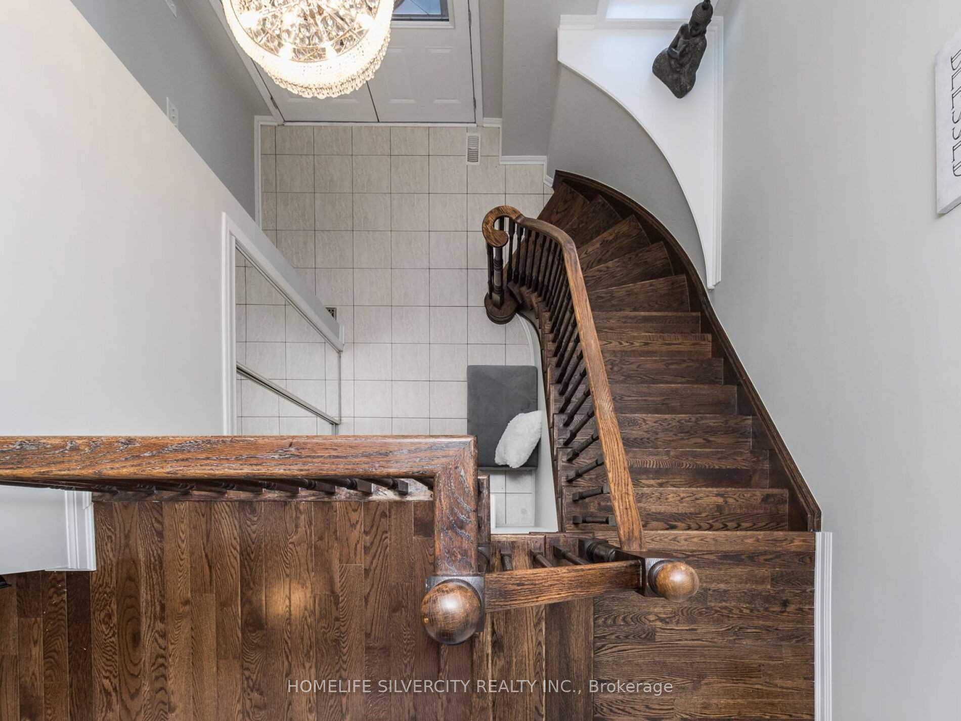 Photo 20 of 10 Bloom Drive, Brampton, Bram East — HOMEH