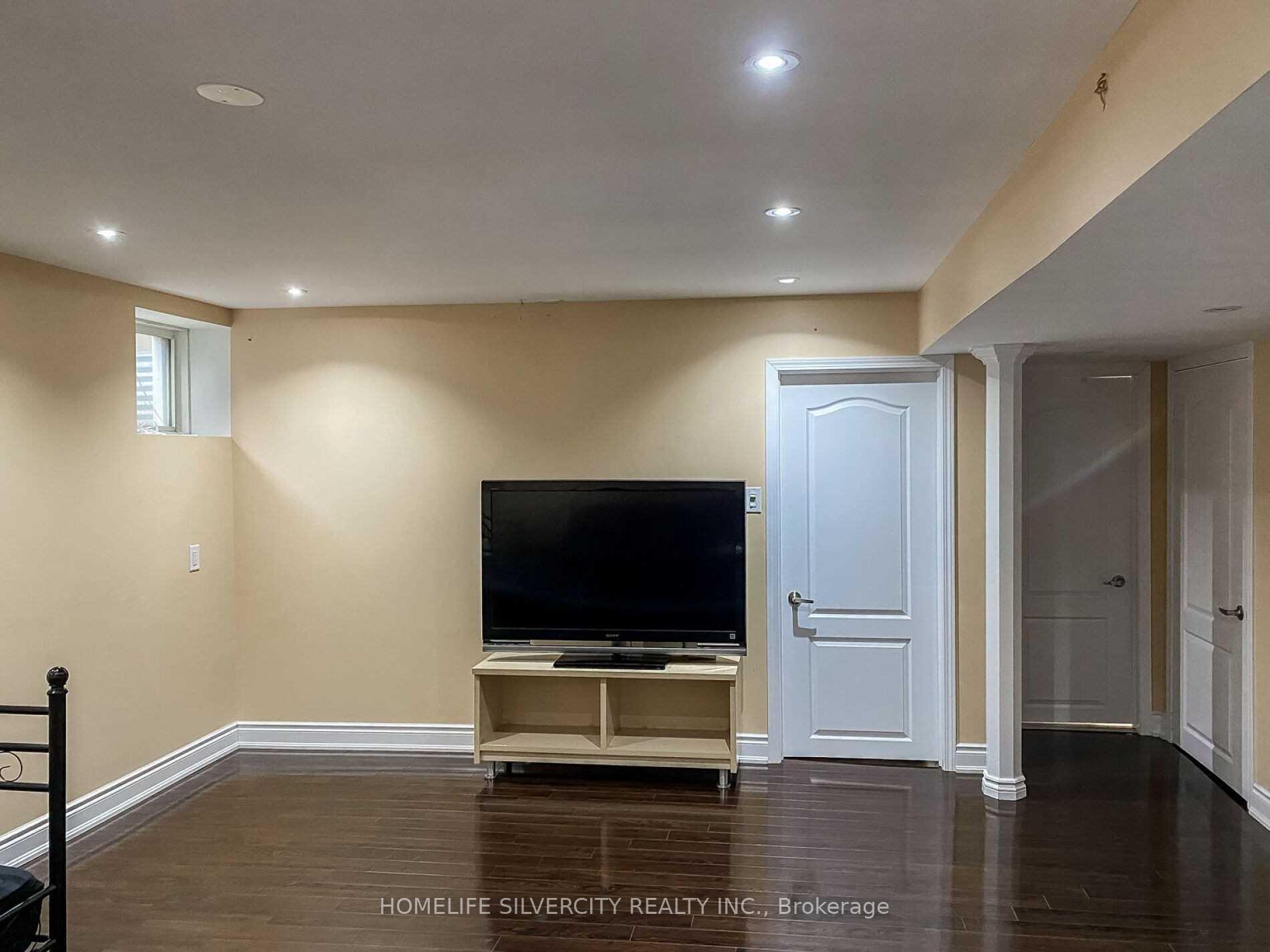 Photo 36 of 10 Bloom Drive, Brampton, Bram East — HOMEH