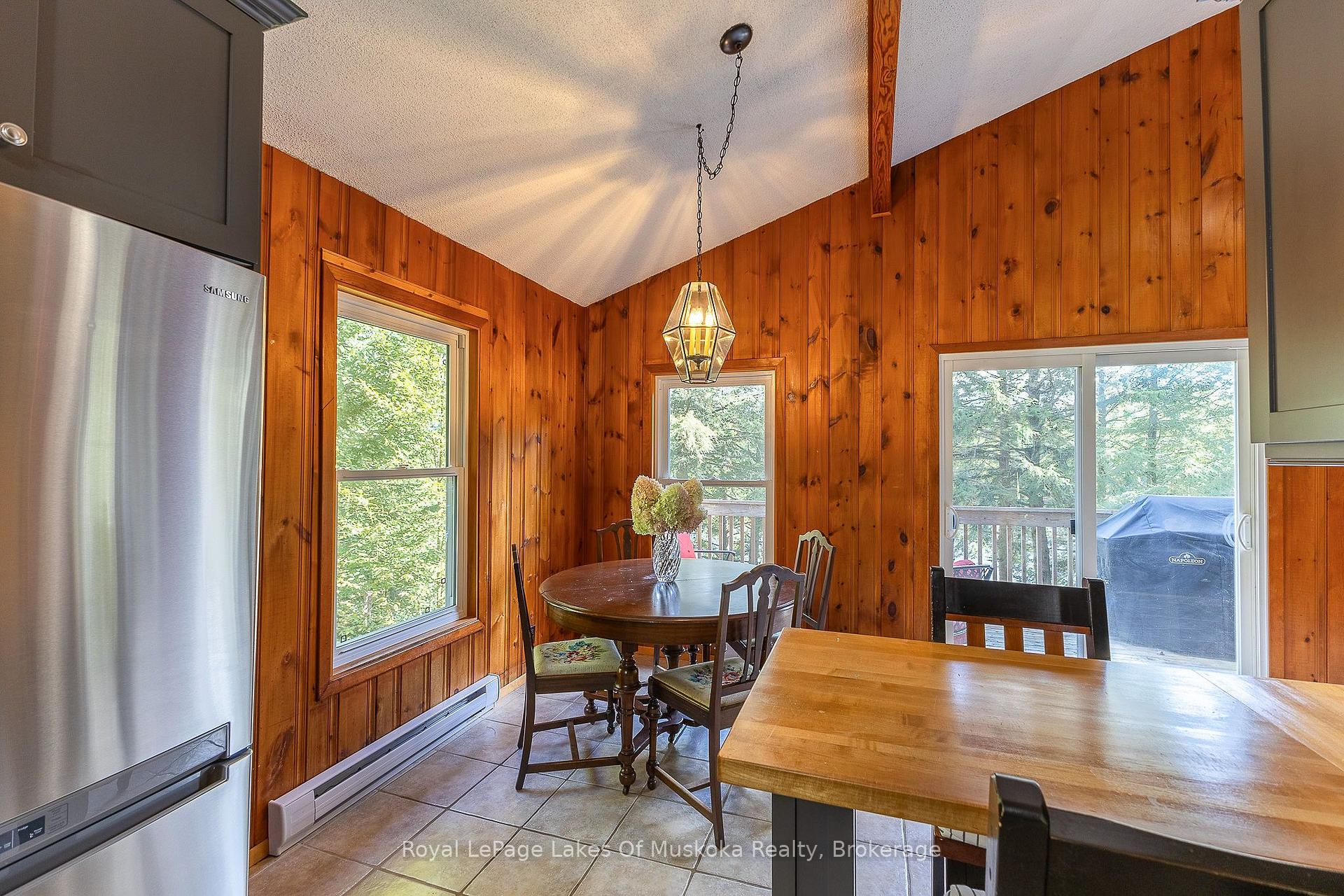Photo 9 of 1053 Atkins Lake Road, Bracebridge, Macaulay — HOMEH
