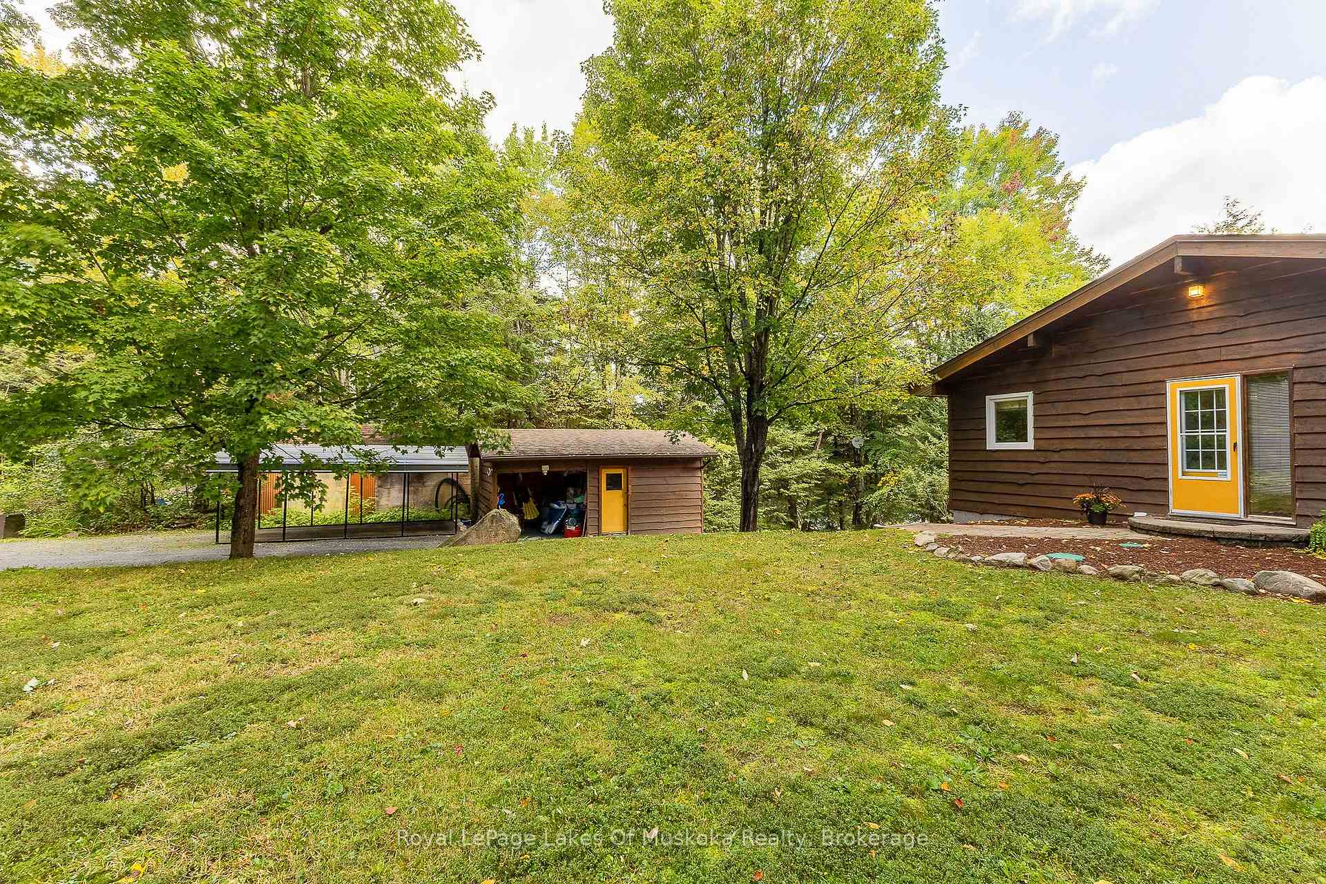 Photo 40 of 1053 Atkins Lake Road, Bracebridge, Macaulay — HOMEH