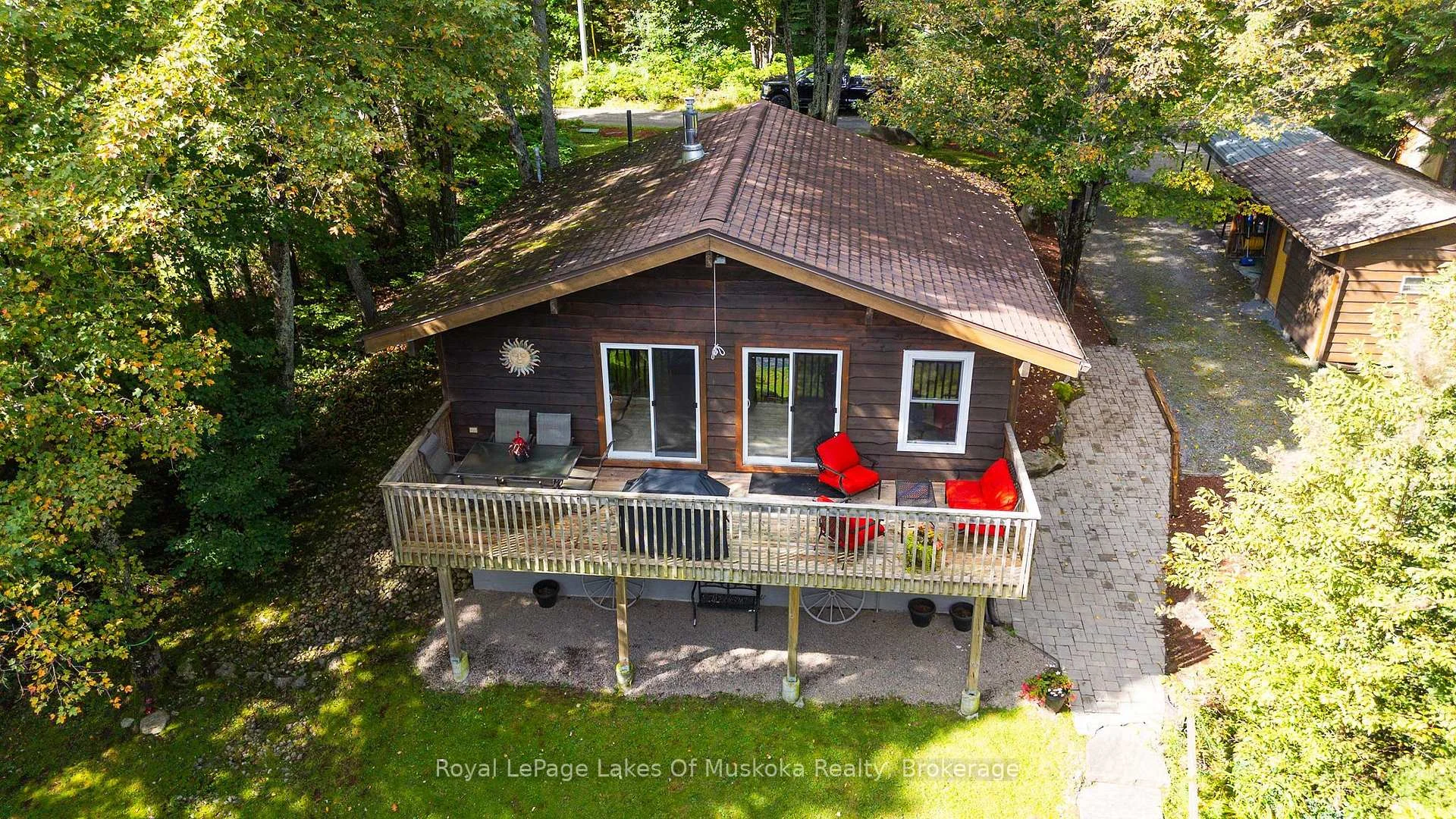 Photo 6 of 1053 Atkins Lake Road, Bracebridge, Macaulay — HOMEH