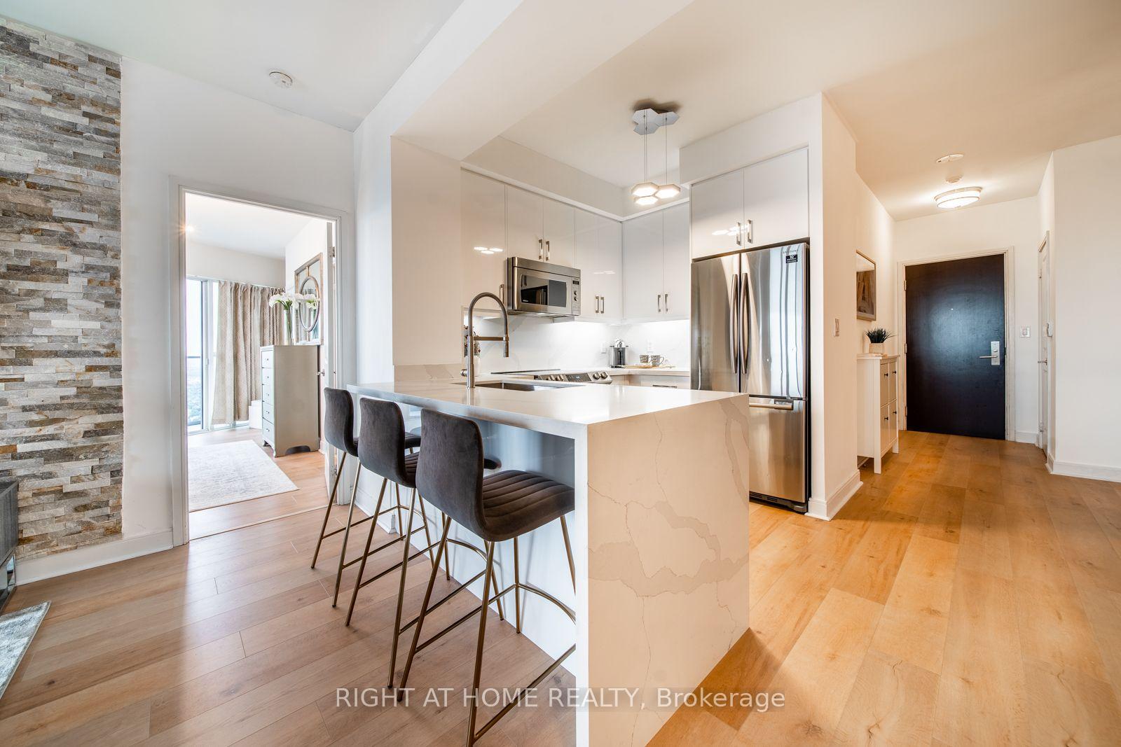 Photo 11 of Unit 5207, 60 Absolute Avenue, Mississauga, City Centre — HOMEH