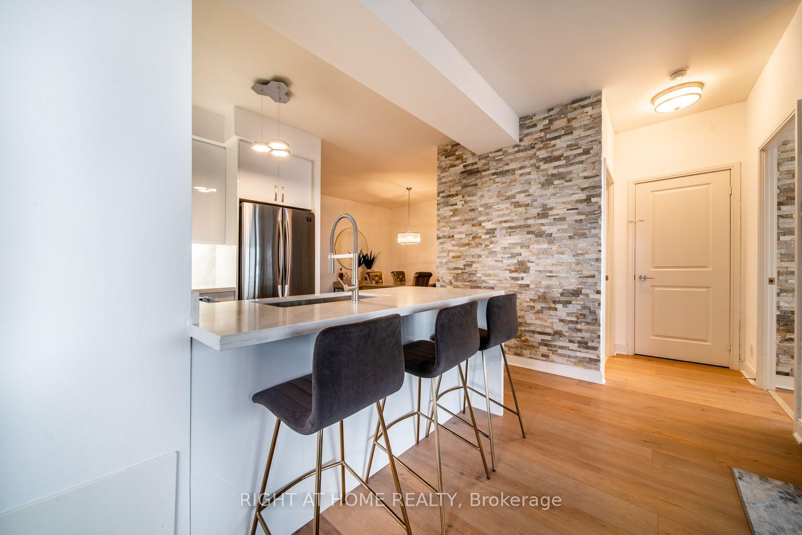 Photo 12 of Unit 5207, 60 Absolute Avenue, Mississauga, City Centre — HOMEH