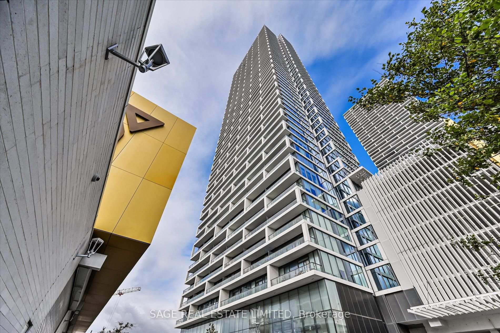 Photo 2 of Unit 3210, 5 Buttermill Avenue, Vaughan, Vaughan Corporate Centre — HOMEH