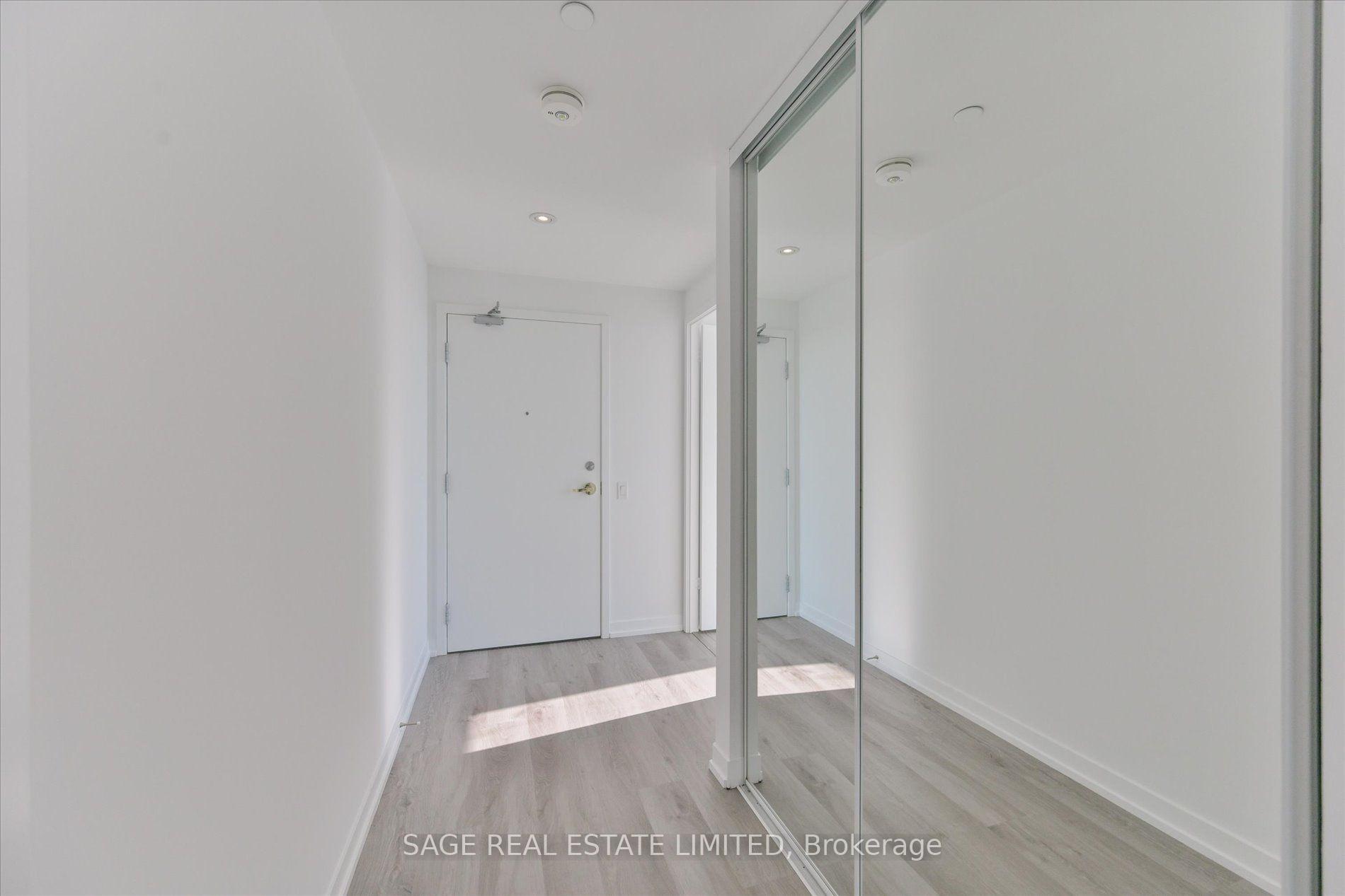 Photo 5 of Unit 3210, 5 Buttermill Avenue, Vaughan, Vaughan Corporate Centre — HOMEH
