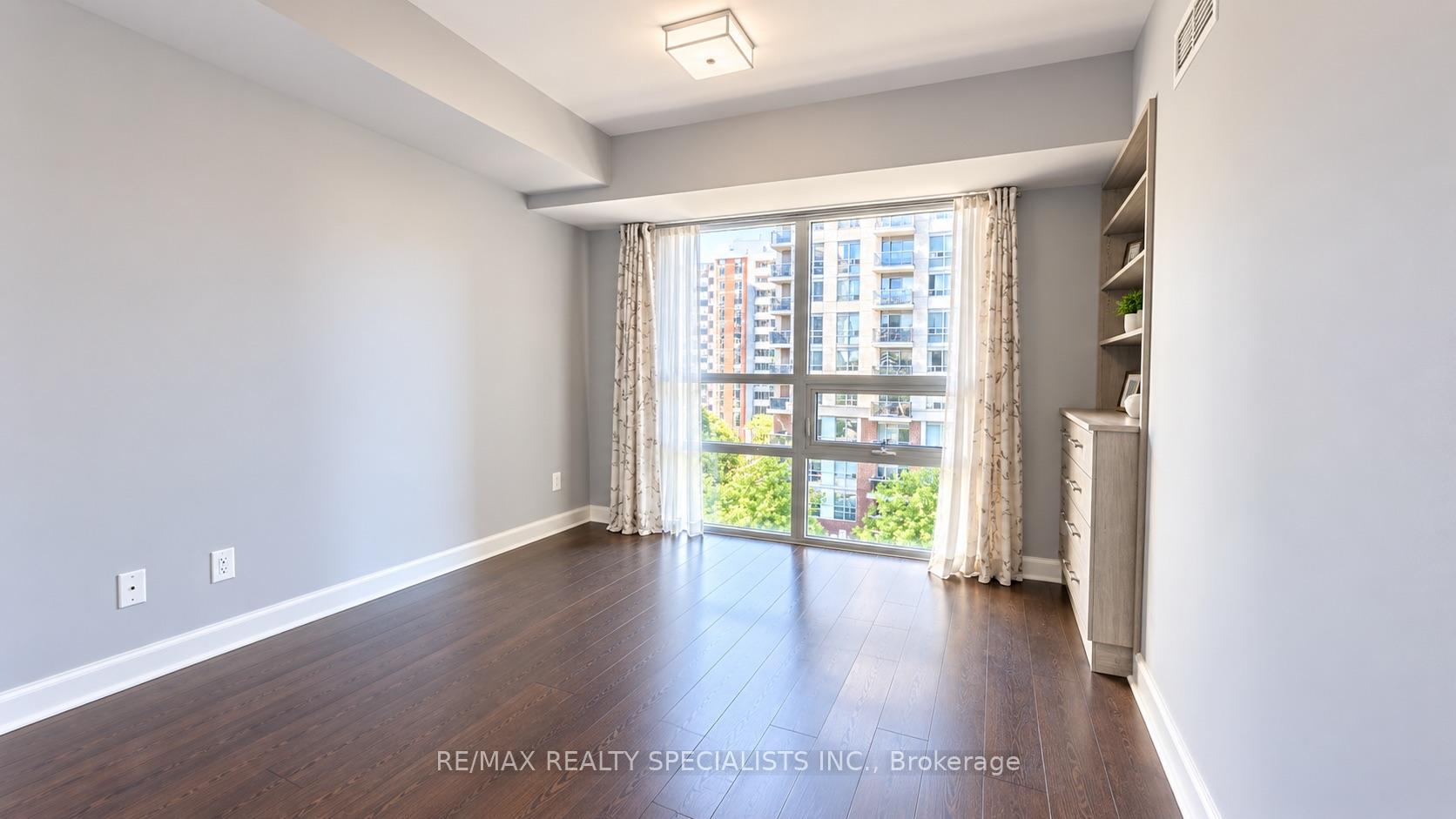 Photo 8 of Unit 612, 1 Michael Power Place, Etobicoke, Islington-City Centre West — HOMEH