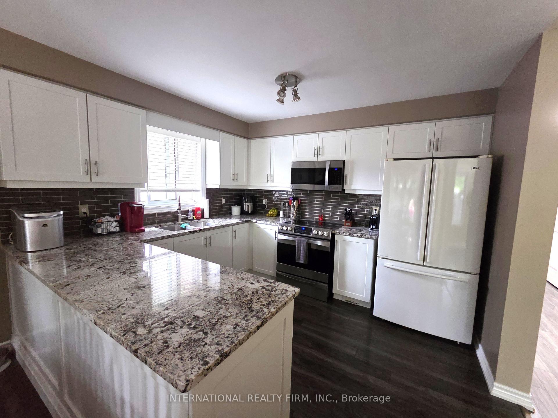 Photo 10 of 132 Esther Drive, Barrie, Painswick South — HOMEH
