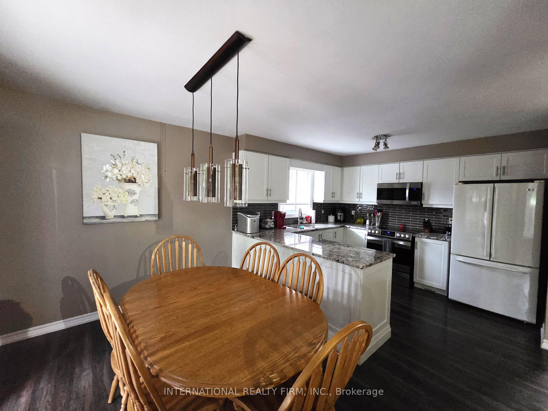 Photo 11 of 132 Esther Drive, Barrie, Painswick South — HOMEH