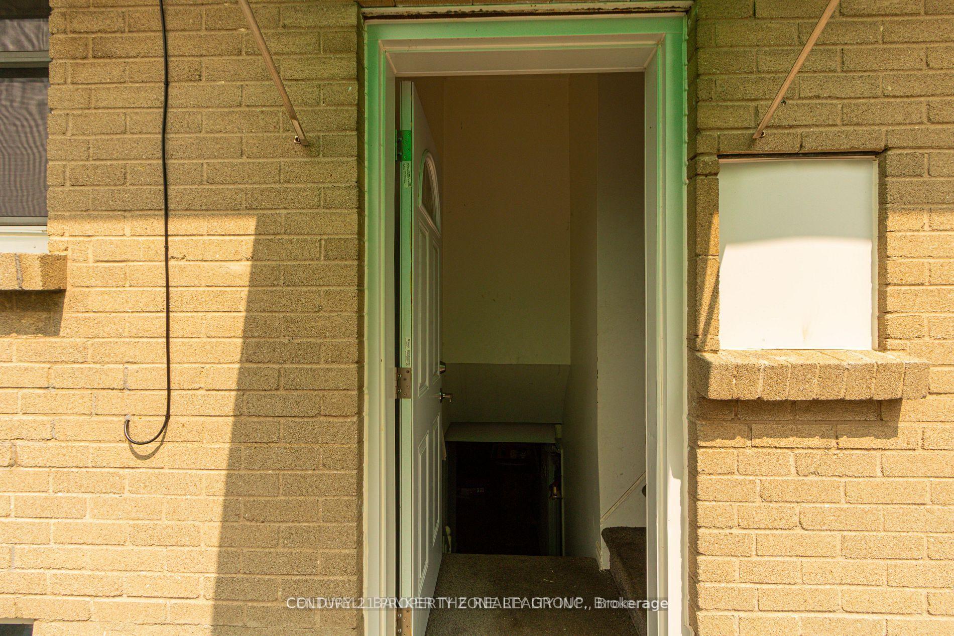 Photo 20 of 221 Starlight Avenue, London, East H — HOMEH