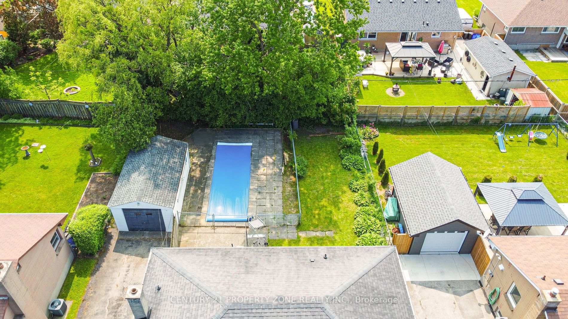 Photo 25 of 221 Starlight Avenue, London, East H — HOMEH