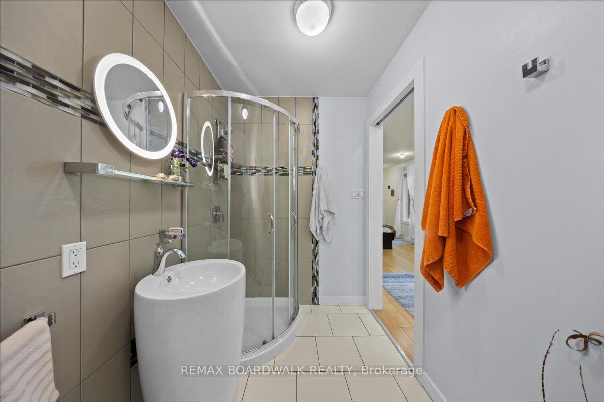 Photo 23 of 154 Duford Street, Ottawa, Vanier — HOMEH