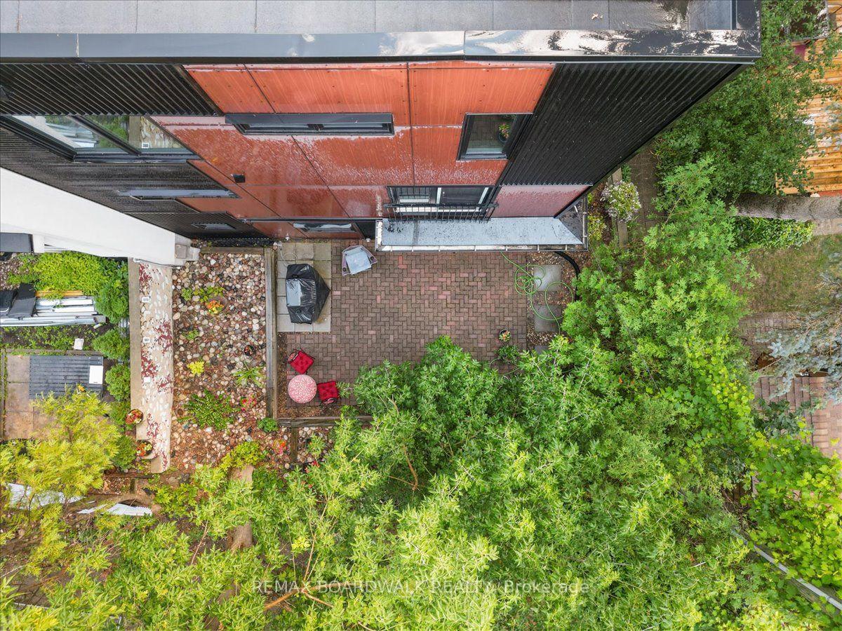 Photo 33 of 154 Duford Street, Ottawa, Vanier — HOMEH