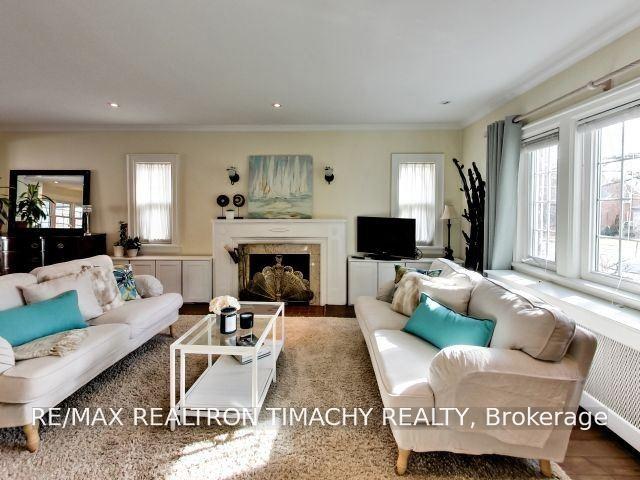 Photo 4 of 61 Thirty Seventh Street, Etobicoke, Long Branch — HOMEH