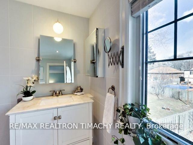 Photo 20 of 61 Thirty Seventh Street, Etobicoke, Long Branch — HOMEH