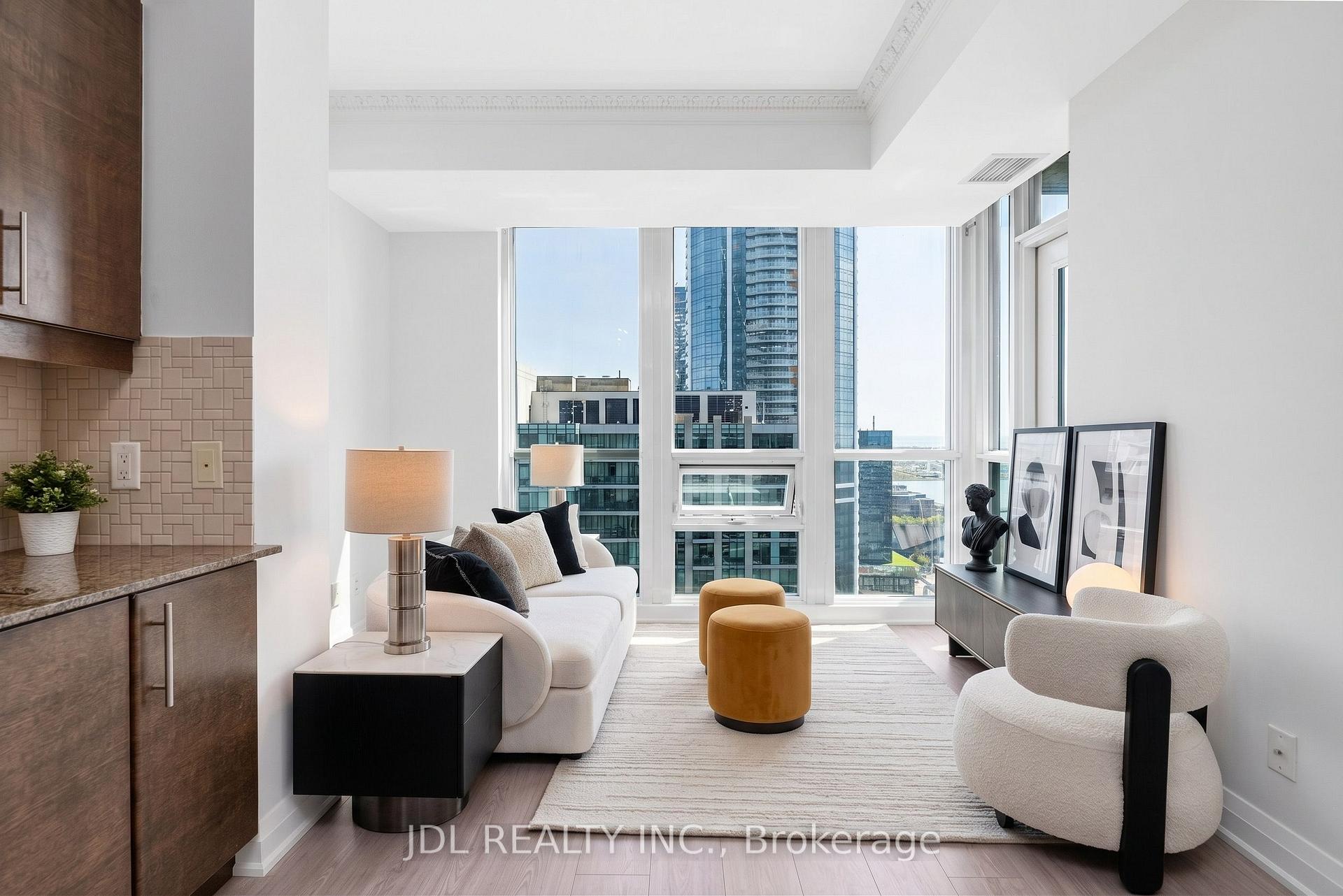 Photo 1 of Unit 4006, 16 Harbour Street, Toronto, Waterfront Communities — HOMEH