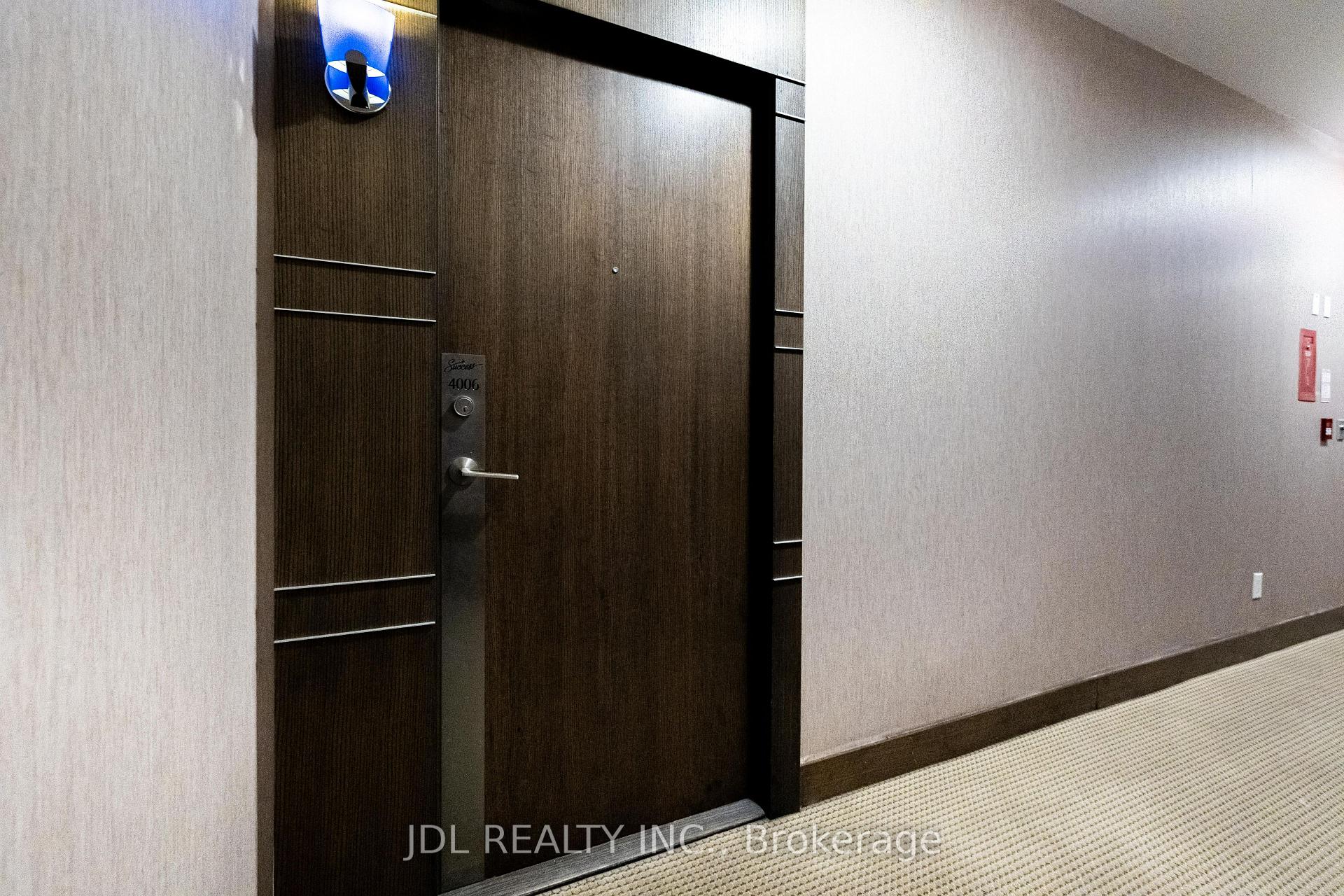 Photo 9 of Unit 4006, 16 Harbour Street, Toronto, Waterfront Communities — HOMEH