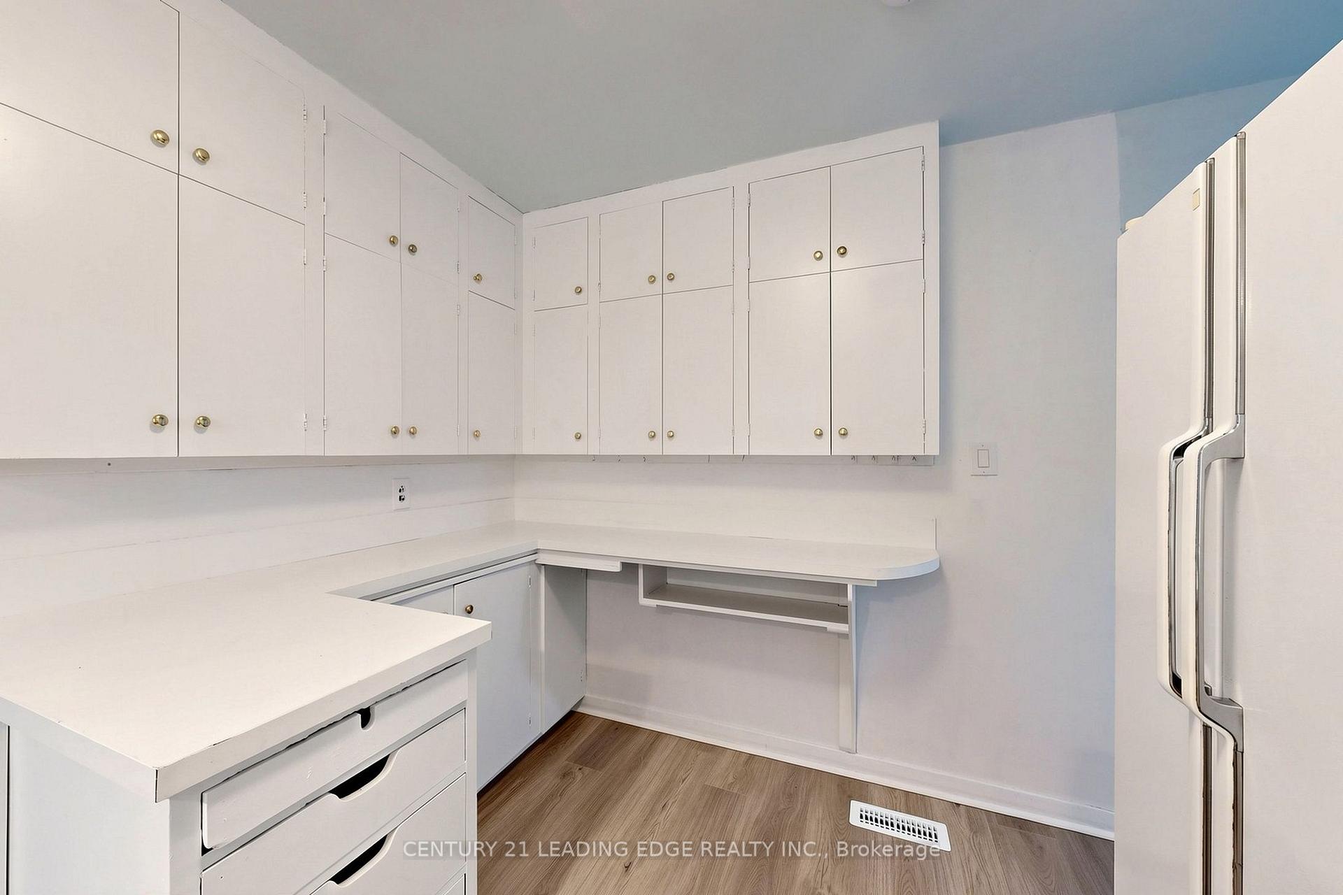 Photo 16 of 4 Rougecrest Drive, Markham, Markham Village — HOMEH