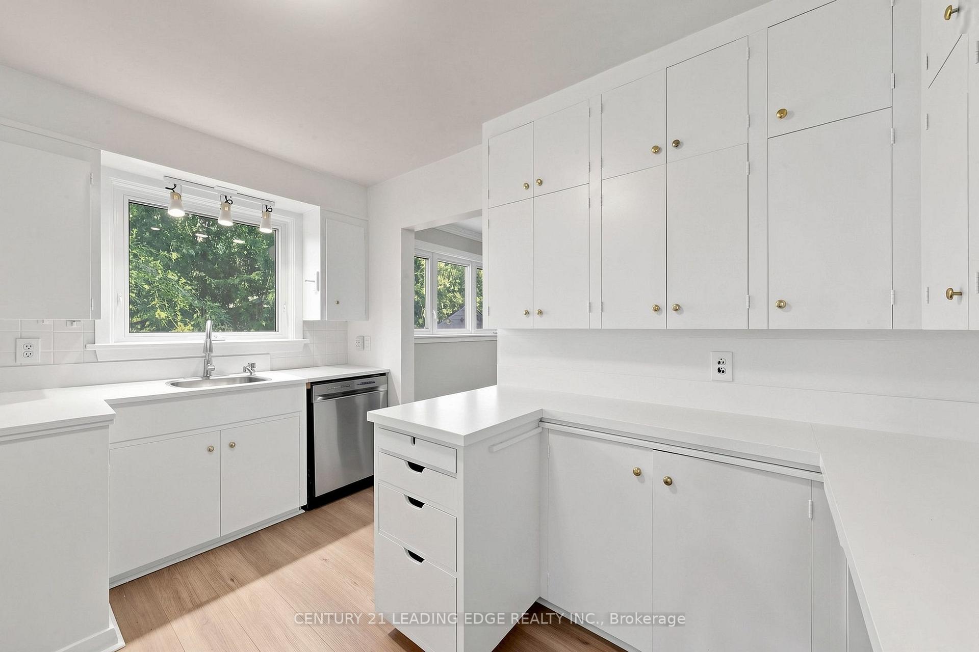 Photo 17 of 4 Rougecrest Drive, Markham, Markham Village — HOMEH
