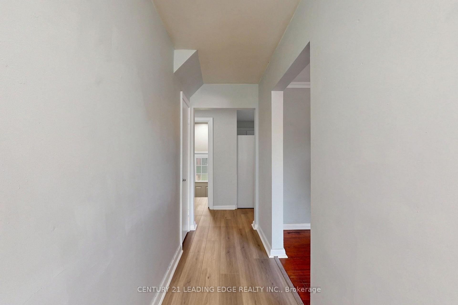 Photo 23 of 4 Rougecrest Drive, Markham, Markham Village — HOMEH