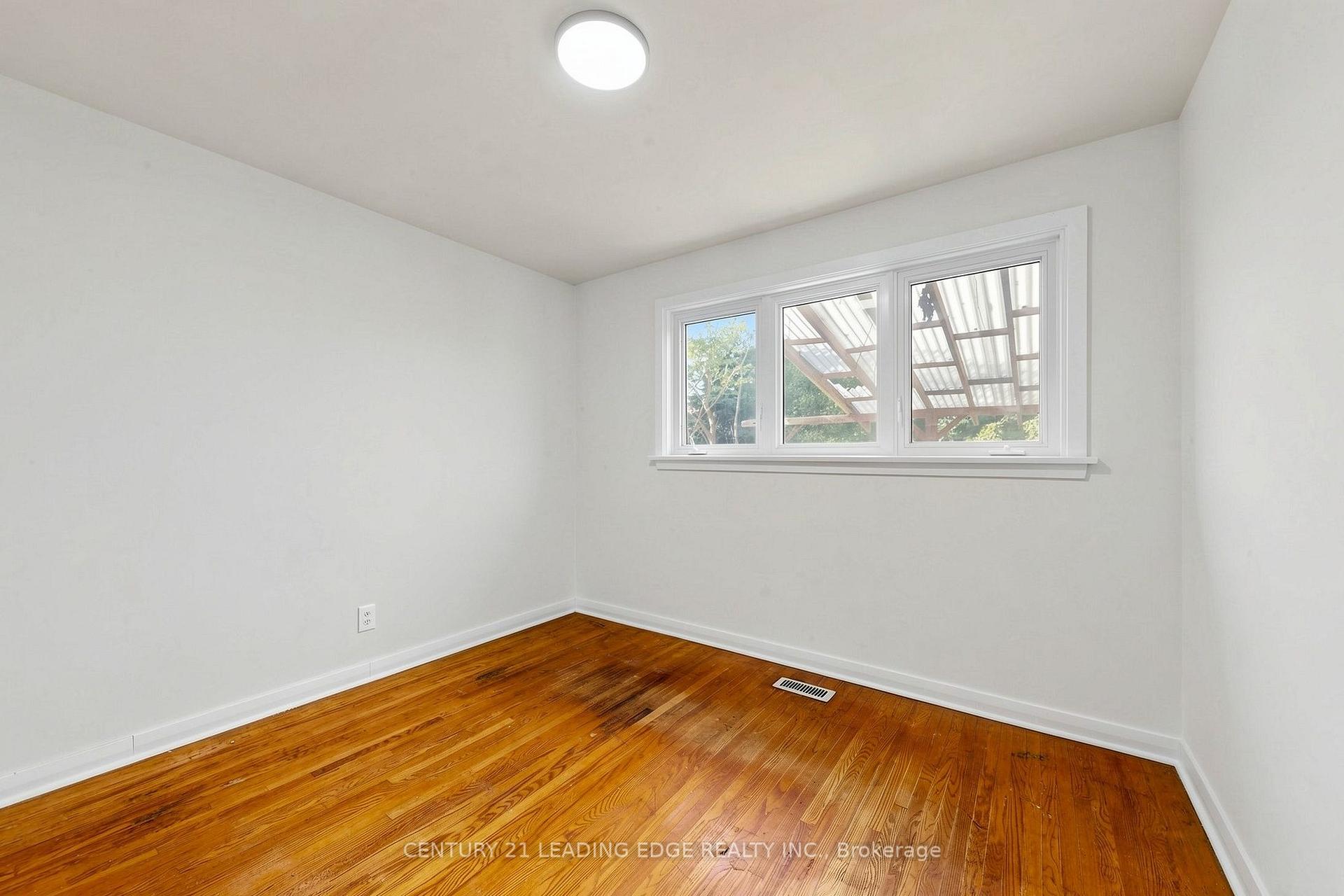Photo 25 of 4 Rougecrest Drive, Markham, Markham Village — HOMEH
