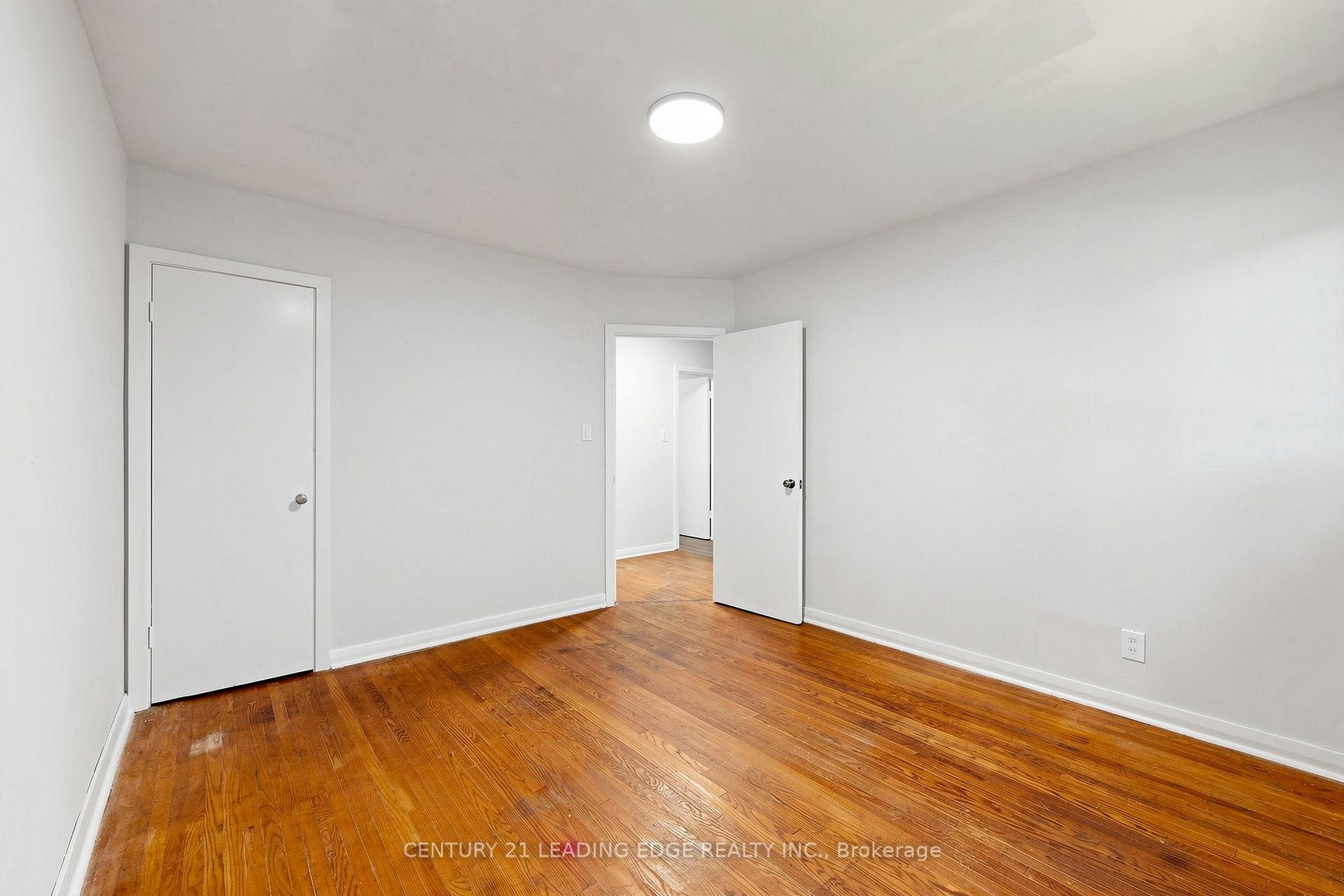 Photo 32 of 4 Rougecrest Drive, Markham, Markham Village — HOMEH