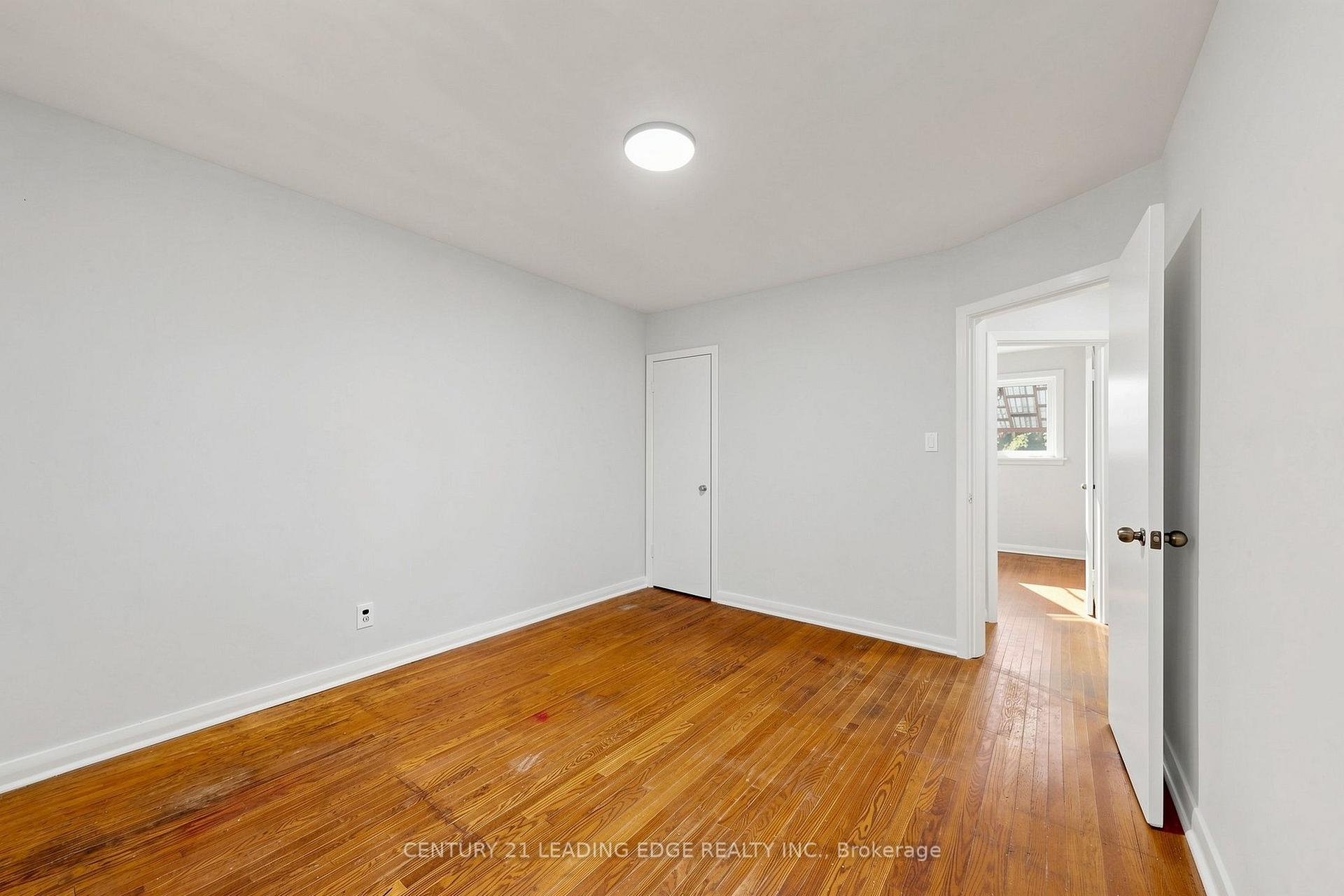 Photo 33 of 4 Rougecrest Drive, Markham, Markham Village — HOMEH