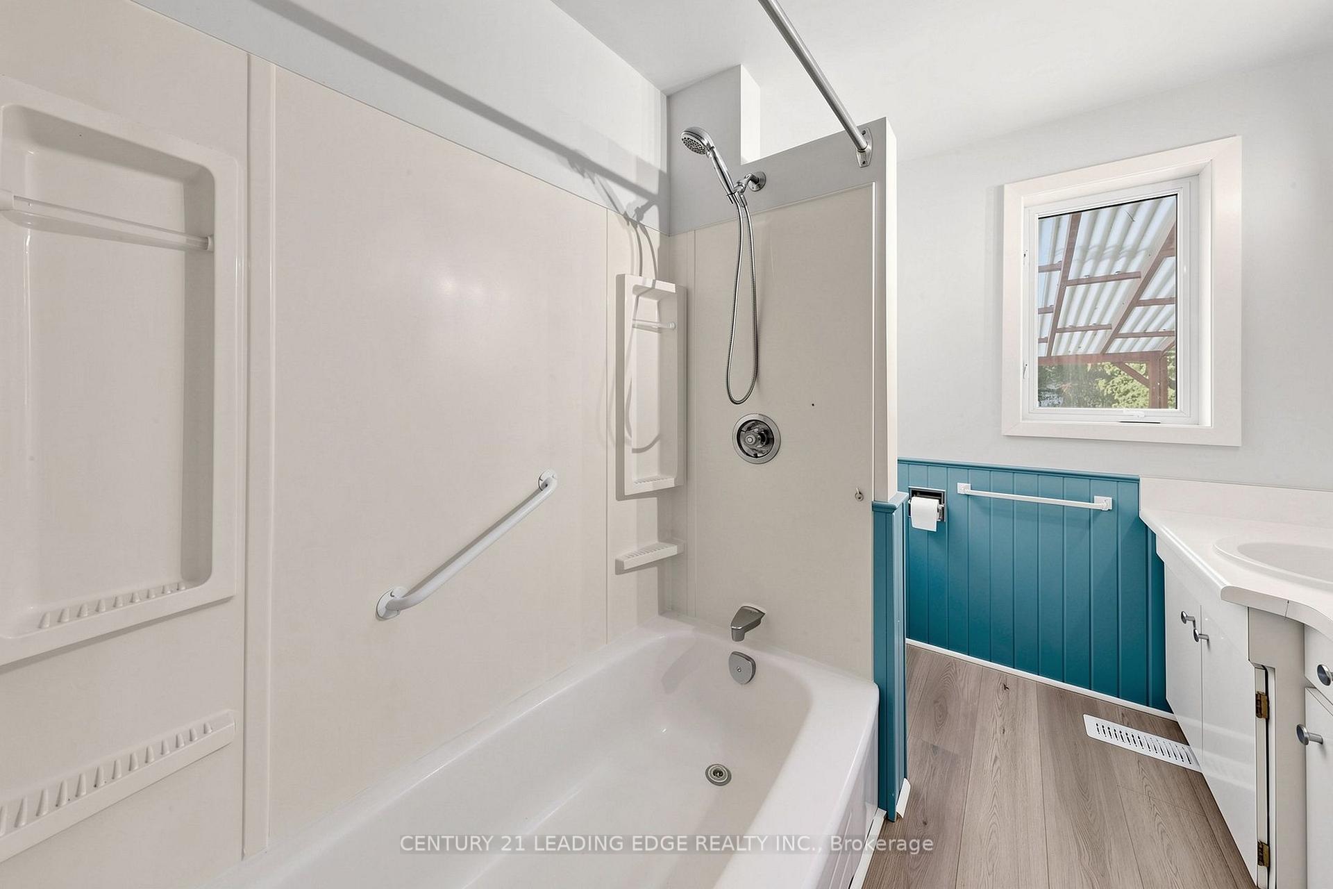Photo 38 of 4 Rougecrest Drive, Markham, Markham Village — HOMEH