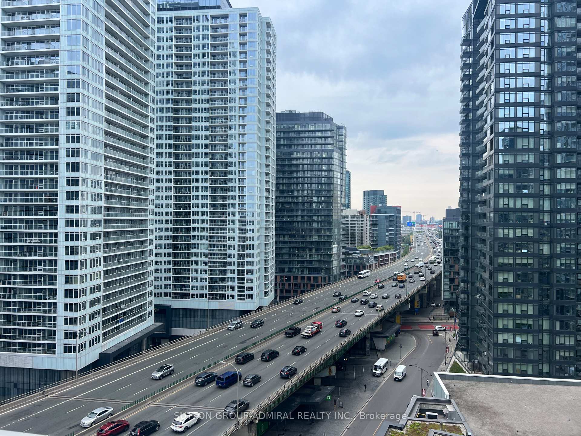 Photo 7 of Unit 1709, 75 Queens Wharf Road, Toronto, Waterfront Communities — HOMEH