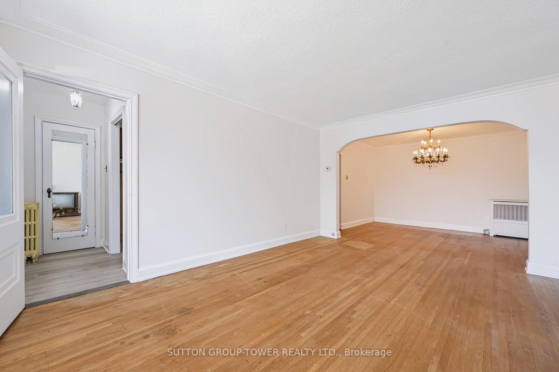 Photo 24 of 58 Shelborne Avenue, Toronto, Bedford Park-Nortown — HOMEH