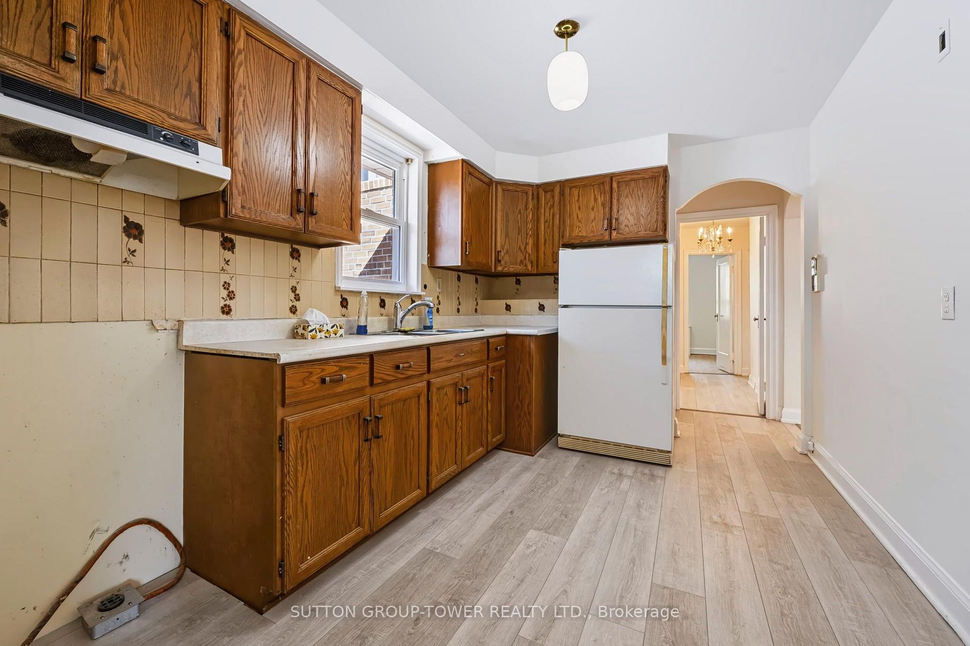 Photo 32 of 58 Shelborne Avenue, Toronto, Bedford Park-Nortown — HOMEH
