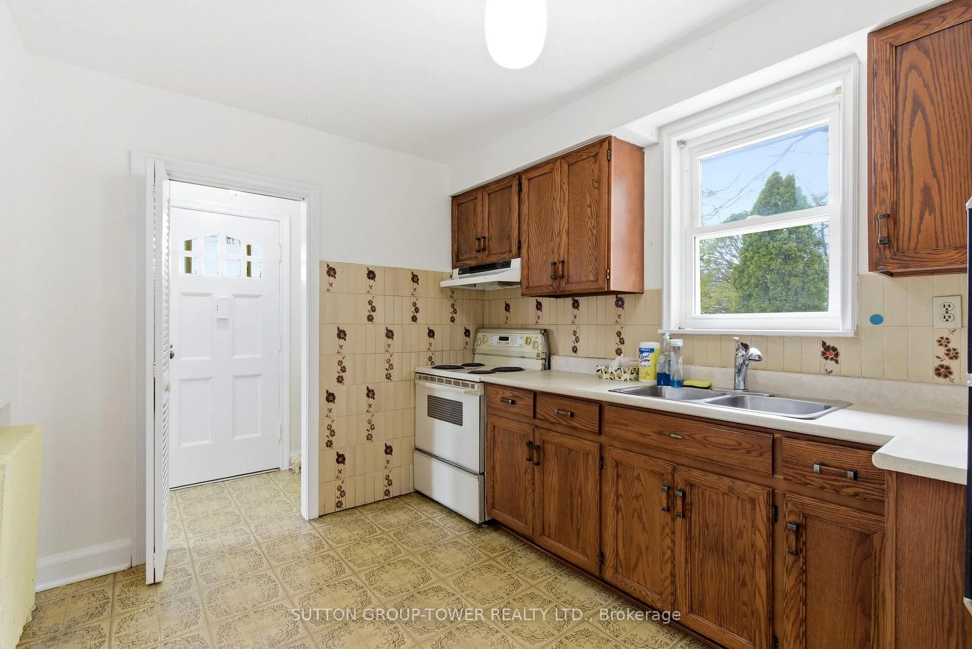 Photo 29 of 58 Shelborne Avenue, Toronto, Bedford Park-Nortown — HOMEH