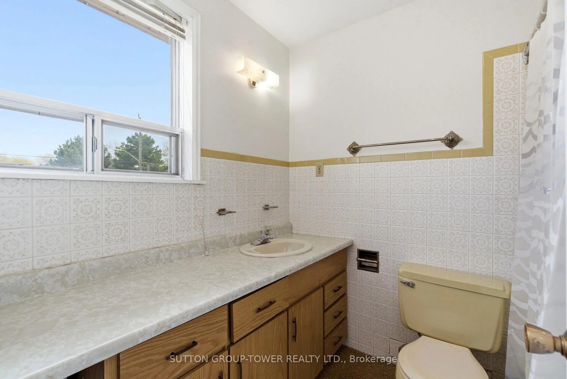 Photo 45 of 58 Shelborne Avenue, Toronto, Bedford Park-Nortown — HOMEH