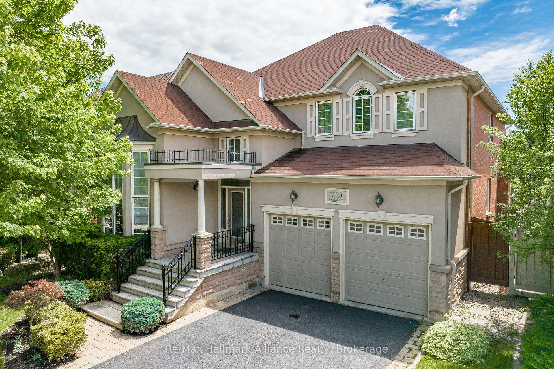 Front of 1510 Craigleith Road