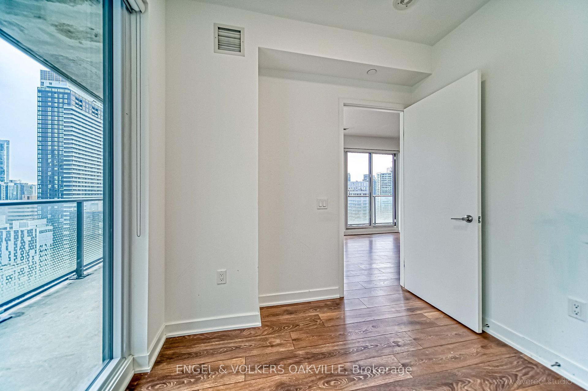 Photo 13 of Unit 2602, 115 Blue Jays Way, Toronto, Waterfront Communities — HOMEH