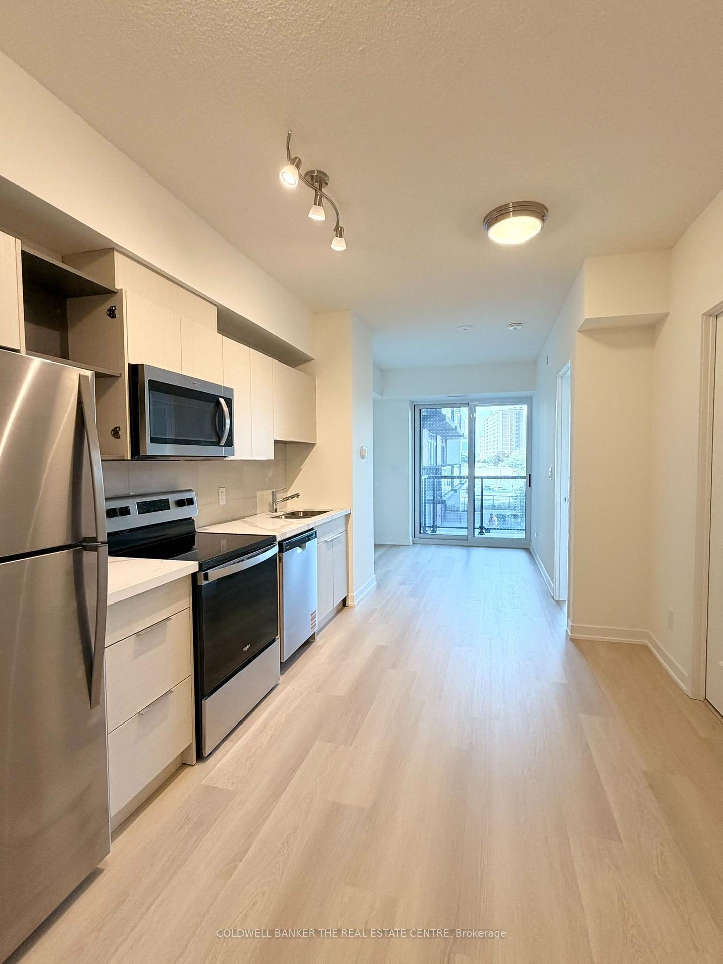 Photo 4 of Unit 302, 2839 Jane Street, North York, Glenfield-Jane Heights — HOMEH