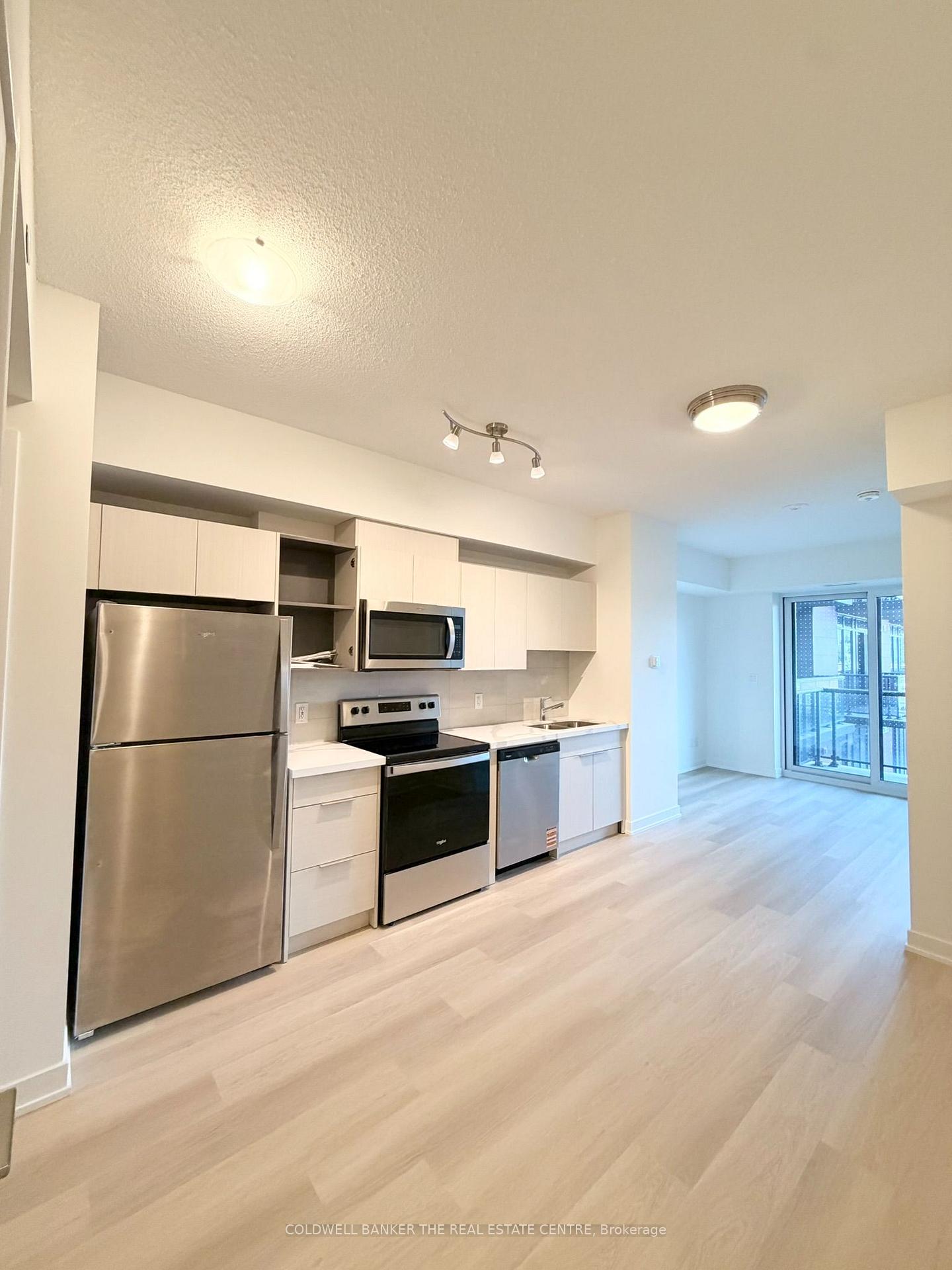 Photo 6 of Unit 302, 2839 Jane Street, North York, Glenfield-Jane Heights — HOMEH