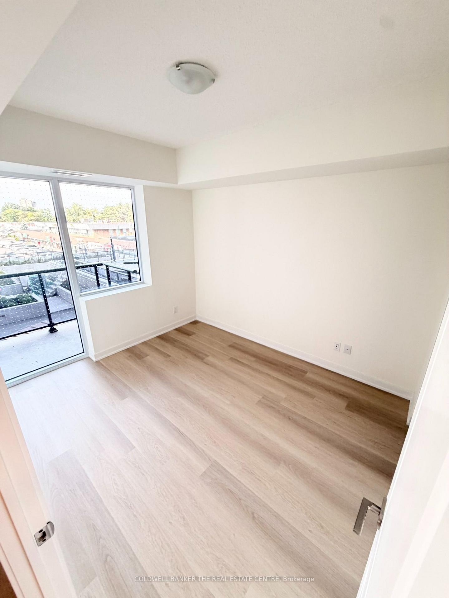 Photo 7 of Unit 302, 2839 Jane Street, North York, Glenfield-Jane Heights — HOMEH