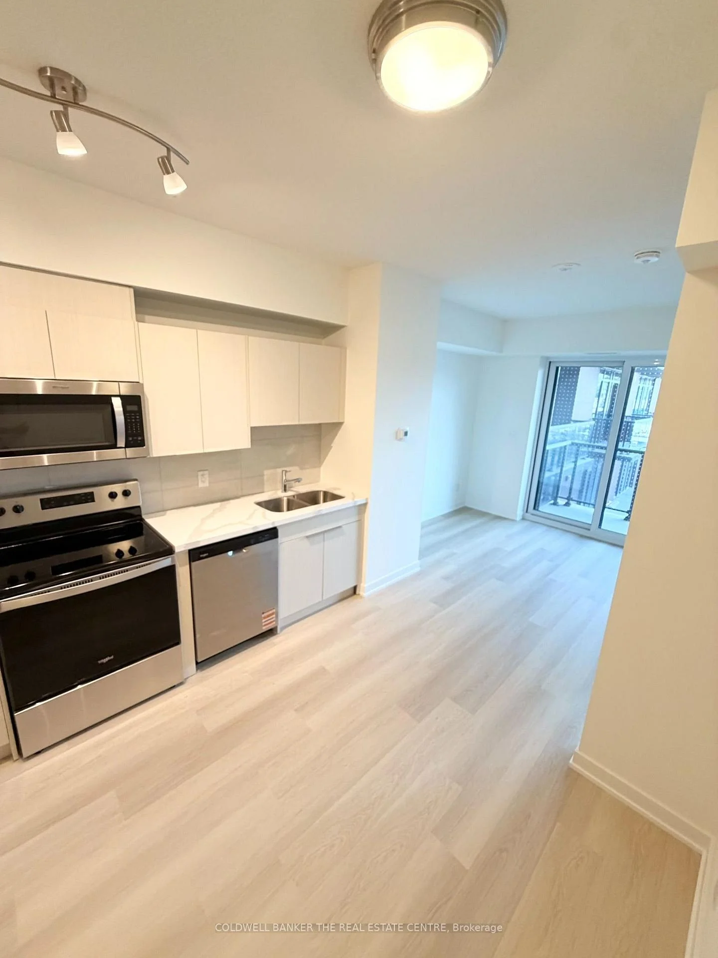 Photo 12 of Unit 302, 2839 Jane Street, North York, Glenfield-Jane Heights — HOMEH