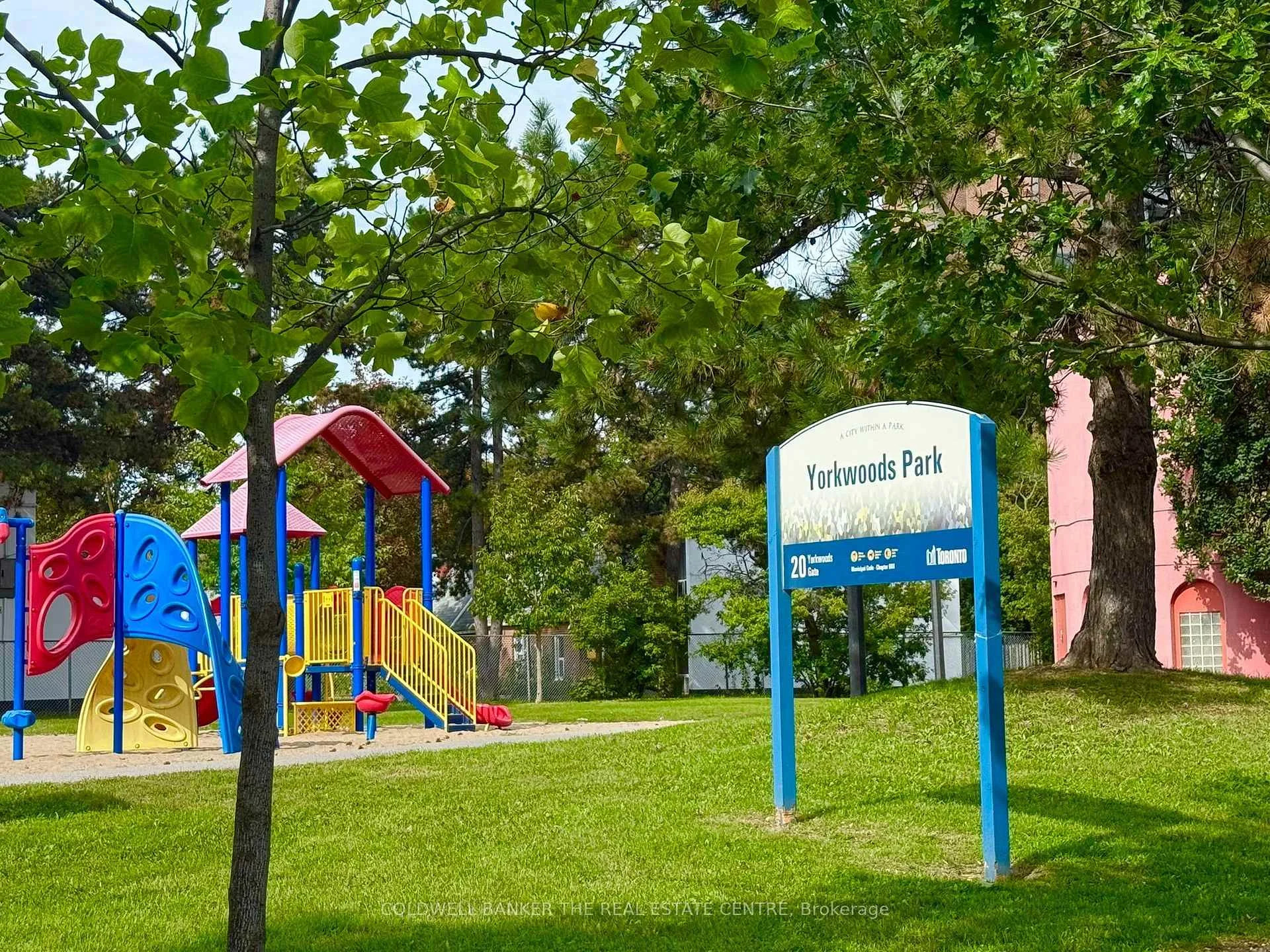Photo 17 of Unit 302, 2839 Jane Street, North York, Glenfield-Jane Heights — HOMEH