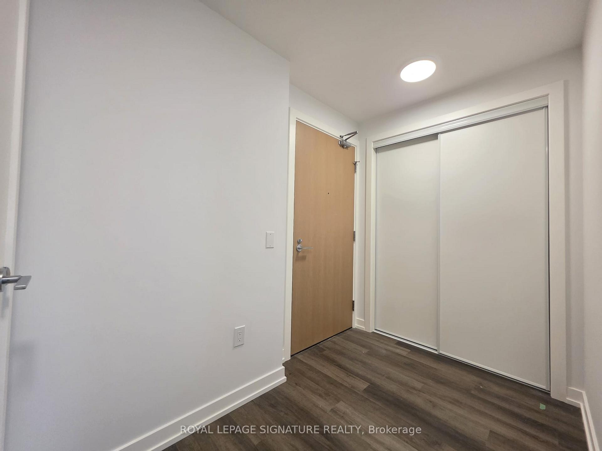 Photo 4 of Unit 2106, 21 Meadowdale Road, Vaughan, Vaughan Corporate Centre — HOMEH