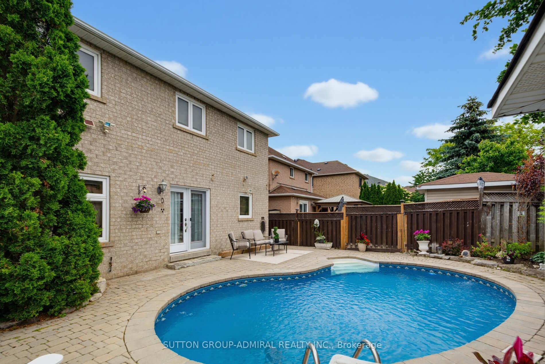 Photo 28 of 27 Pine Hollow Crescent, Vaughan, Maple — HOMEH