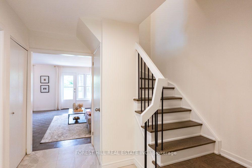 Photo 3 of 6 Snowshoe Crescent, Markham, German Mills — HOMEH