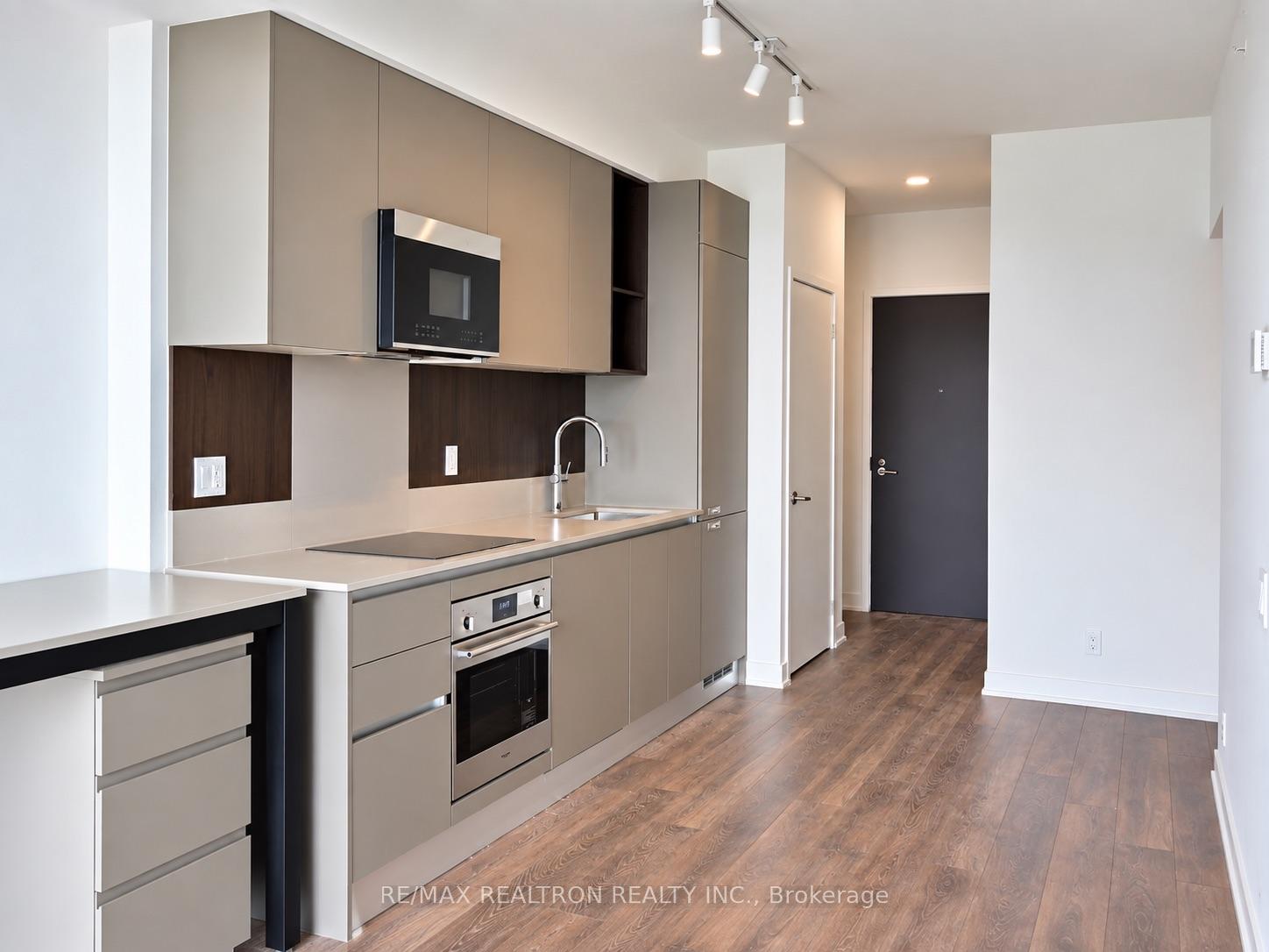 Photo 2 of Unit 2903, 39 Mary Street, Barrie, City Centre — HOMEH