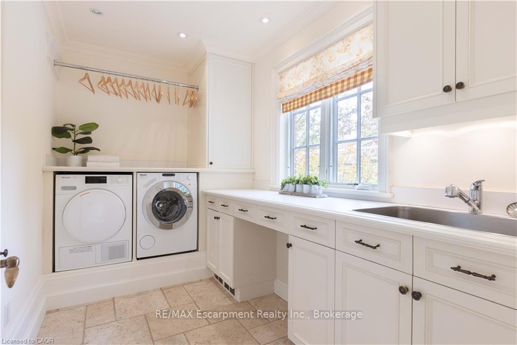 Photo 23 of 1081 Argyle Drive, Oakville, Morrison — HOMEH